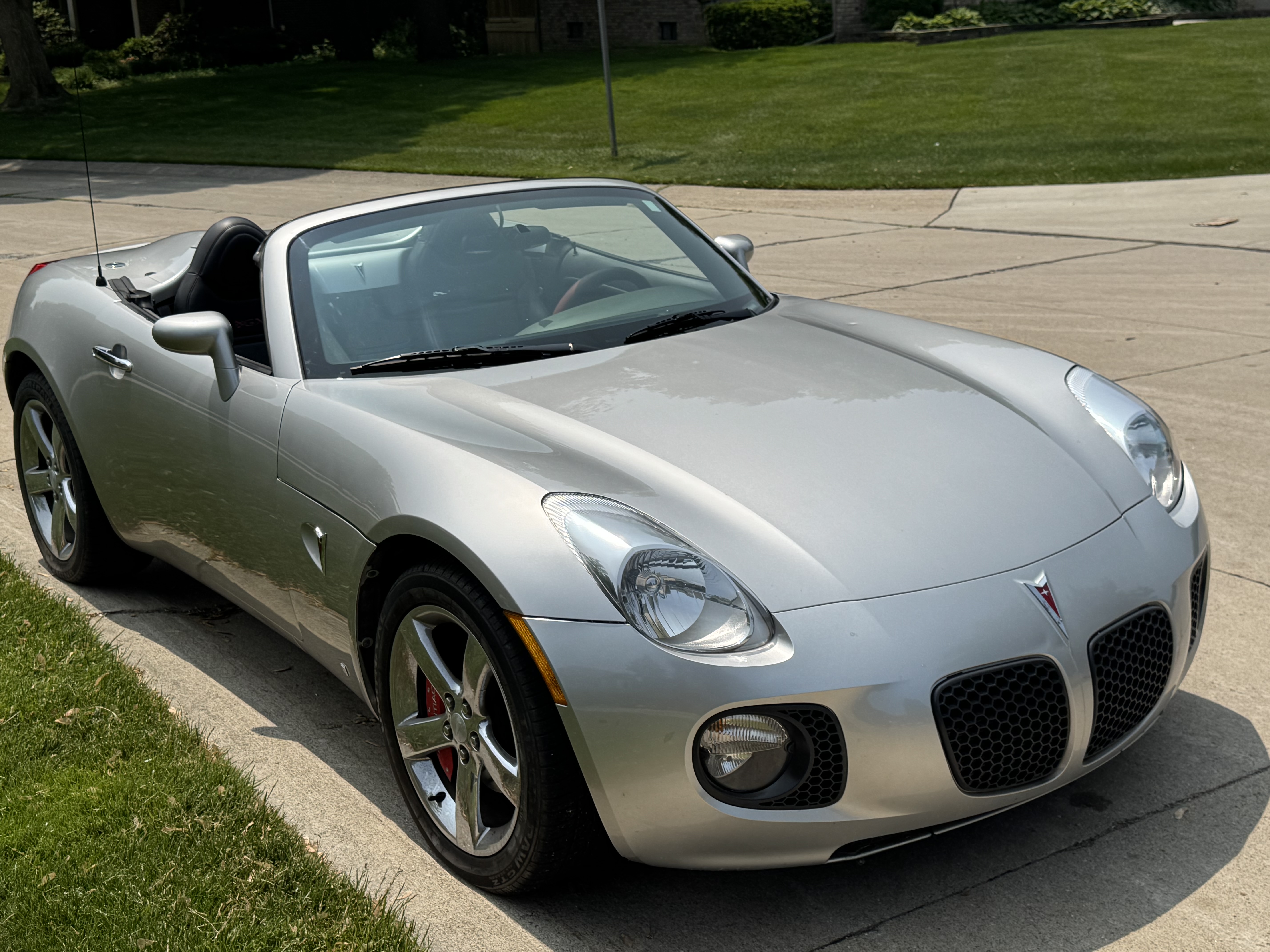 Used 2007 Pontiac Solstice GXP w/ Premium Package