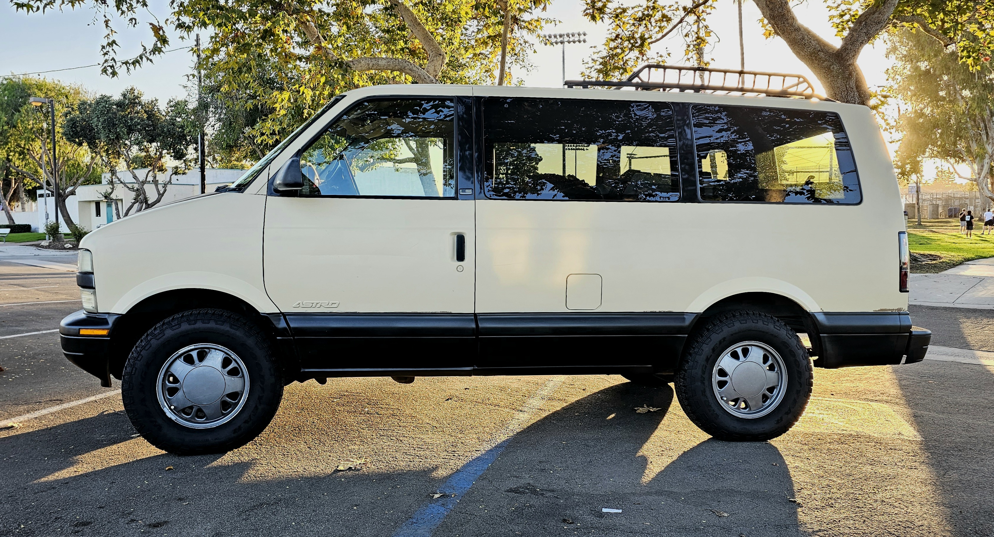 Astro deals van convertible