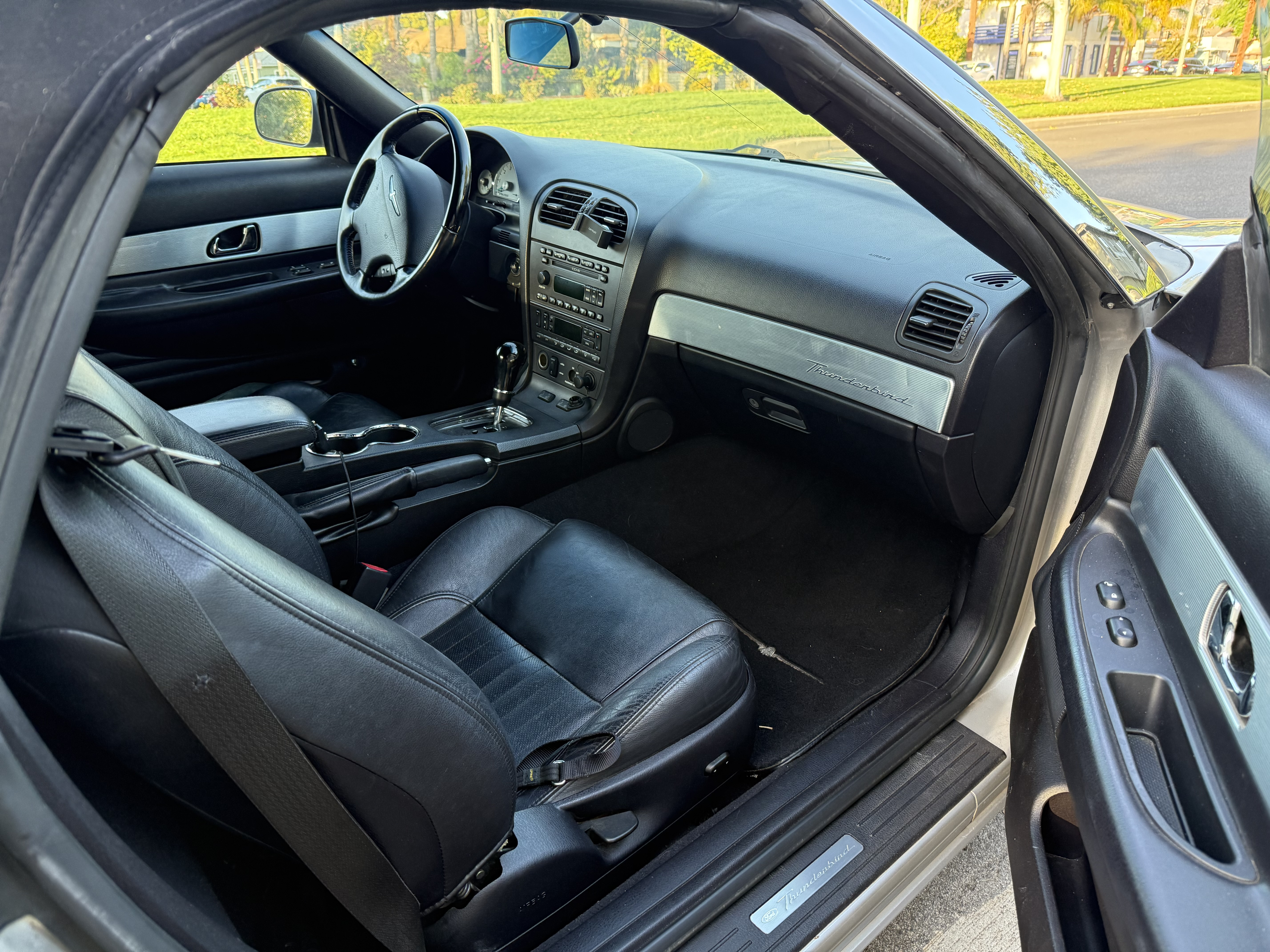 2004 Ford Thunderbird