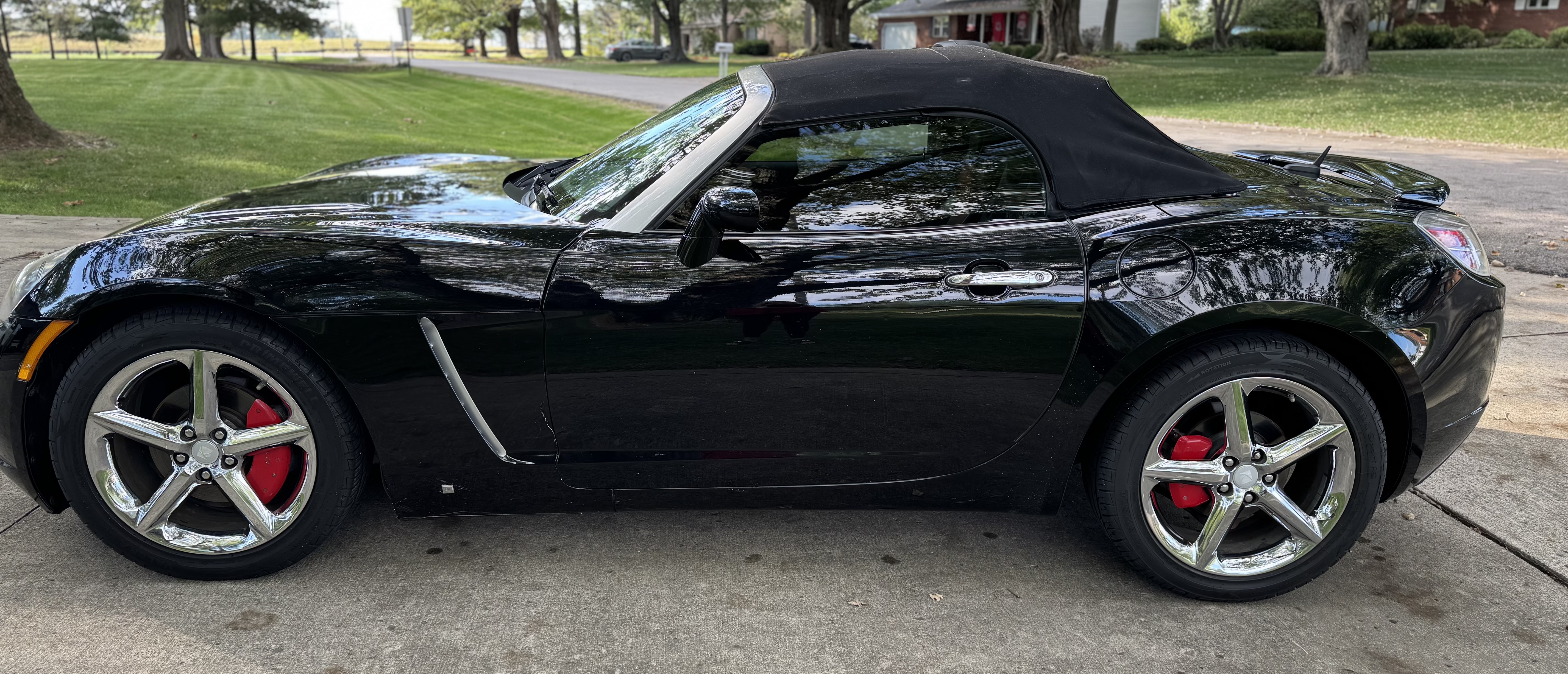 Saturn Sky 2009 photo 5