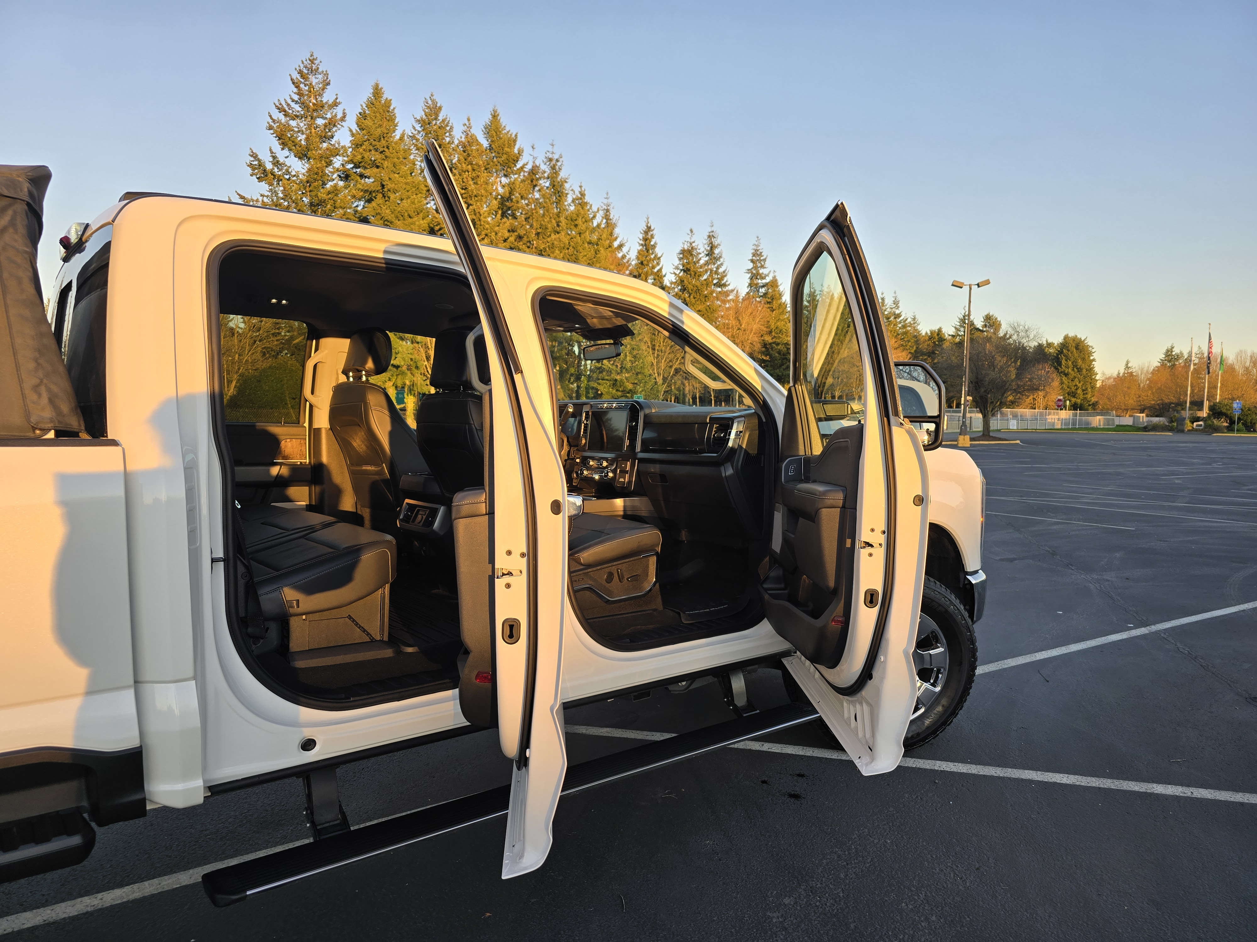 2024 Ford F350 Lariat