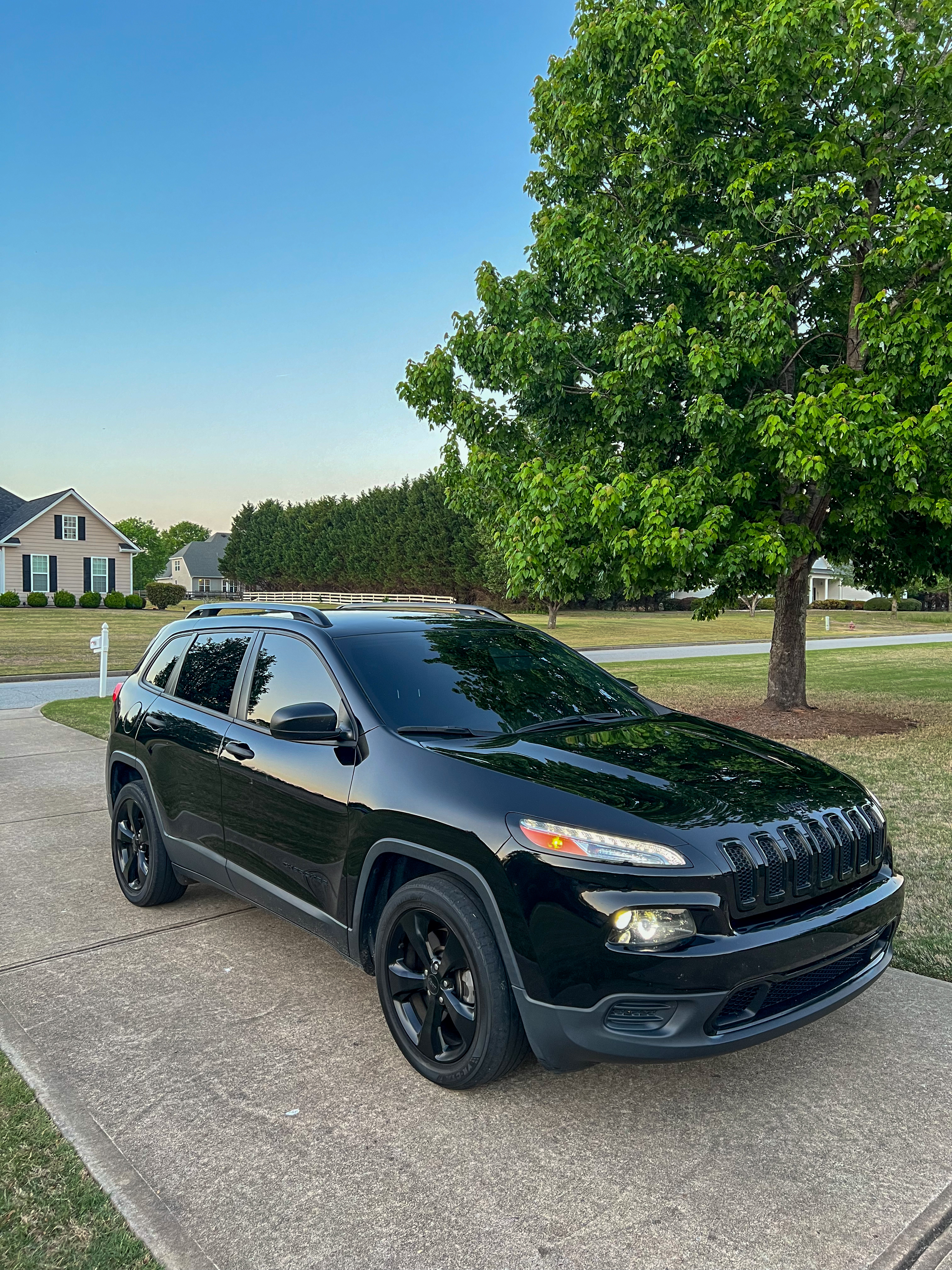 2017 Jeep Cherokee Sport