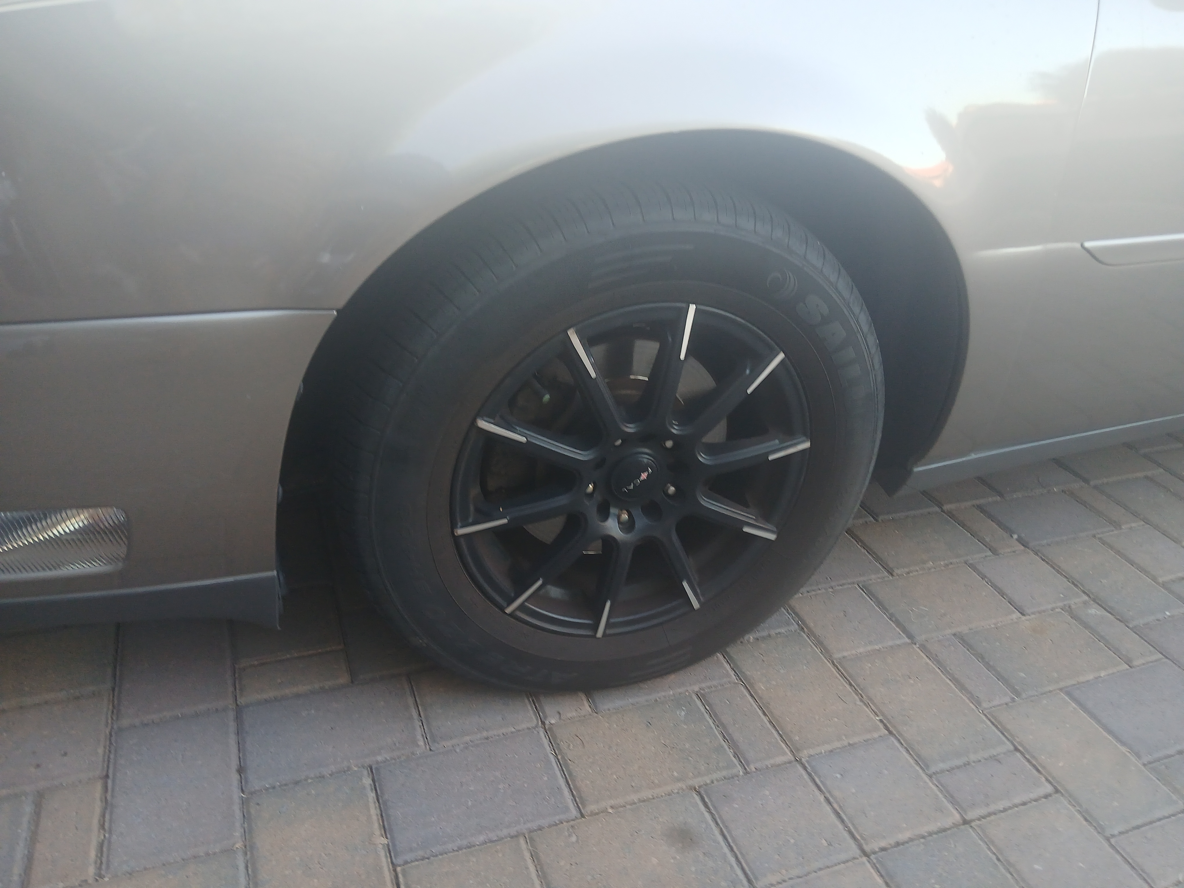 Cadillac Deville 2004 photo 2