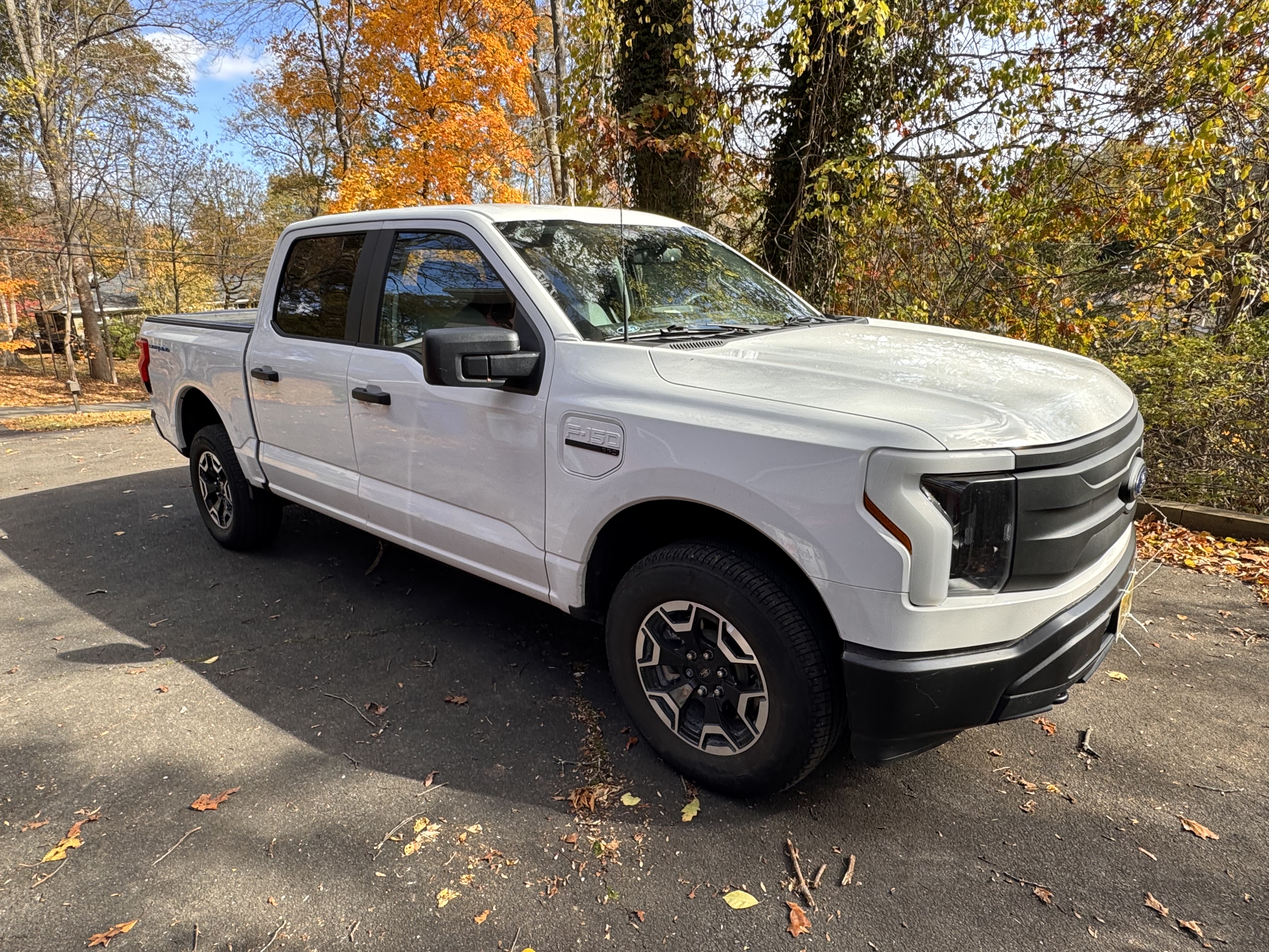 2022 Ford F150 Lightning Pro