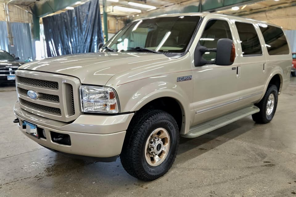 Used 2005 Ford Excursion Limited
