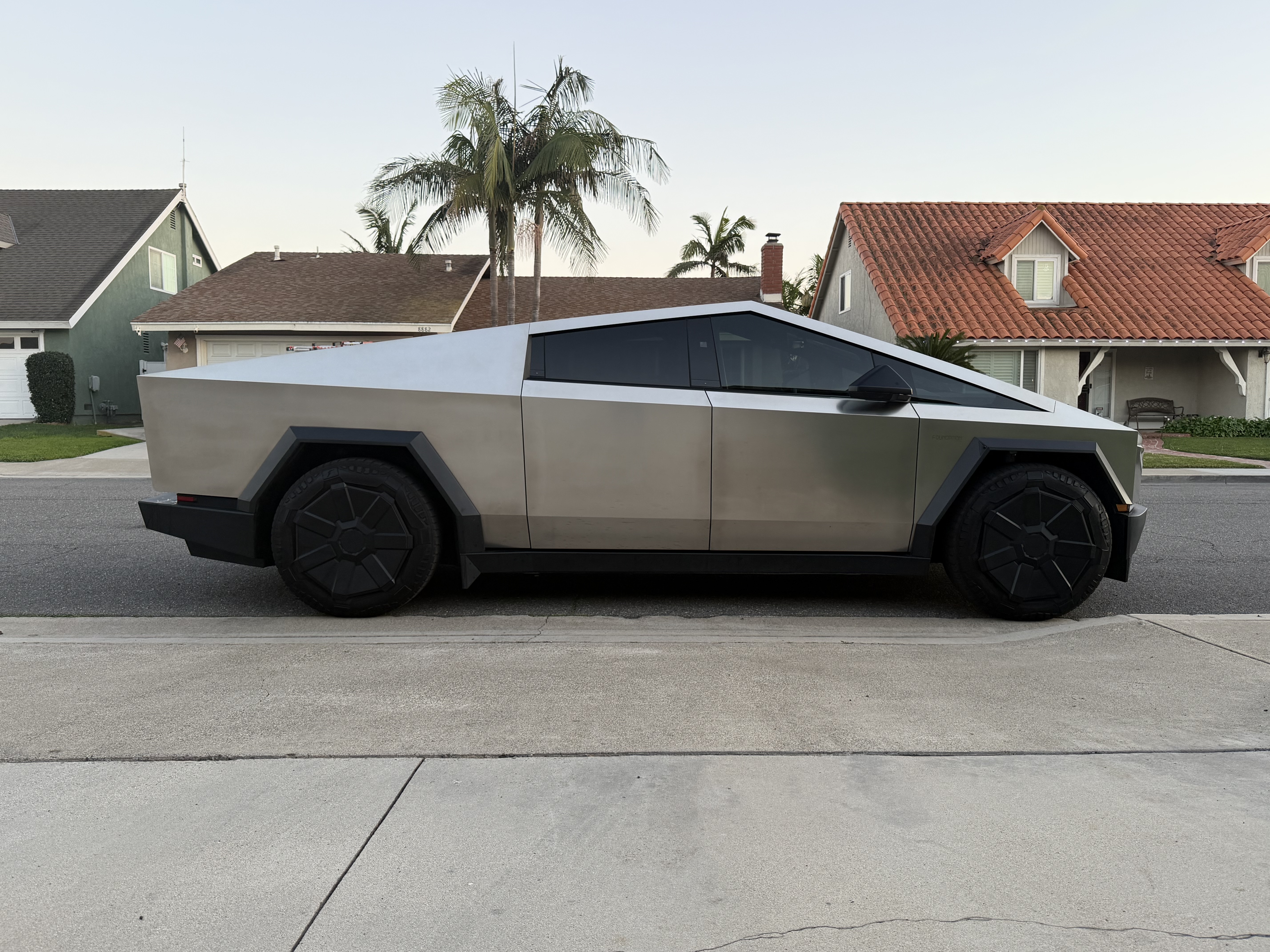 2024 Tesla Cybertruck AWD Crew Cab
