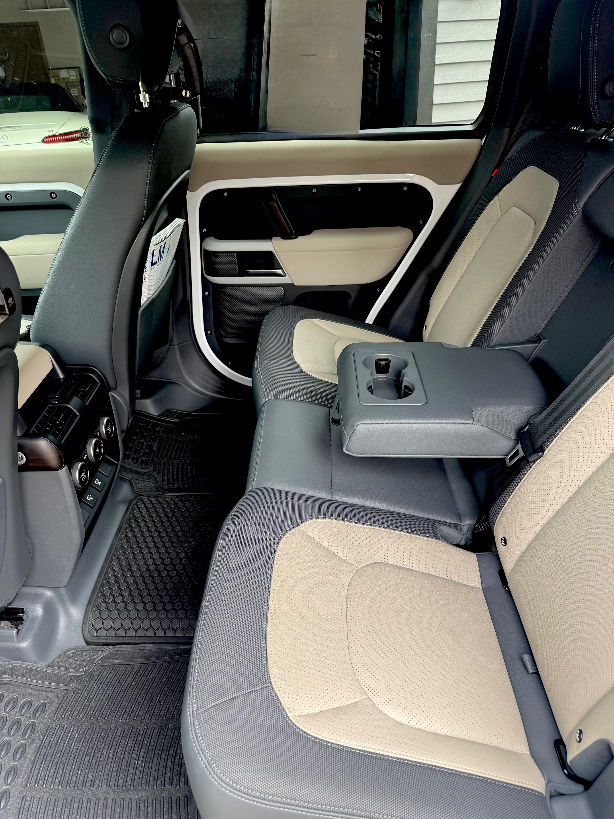 2023 Land Rover Defender 110 X-Dynamic SE