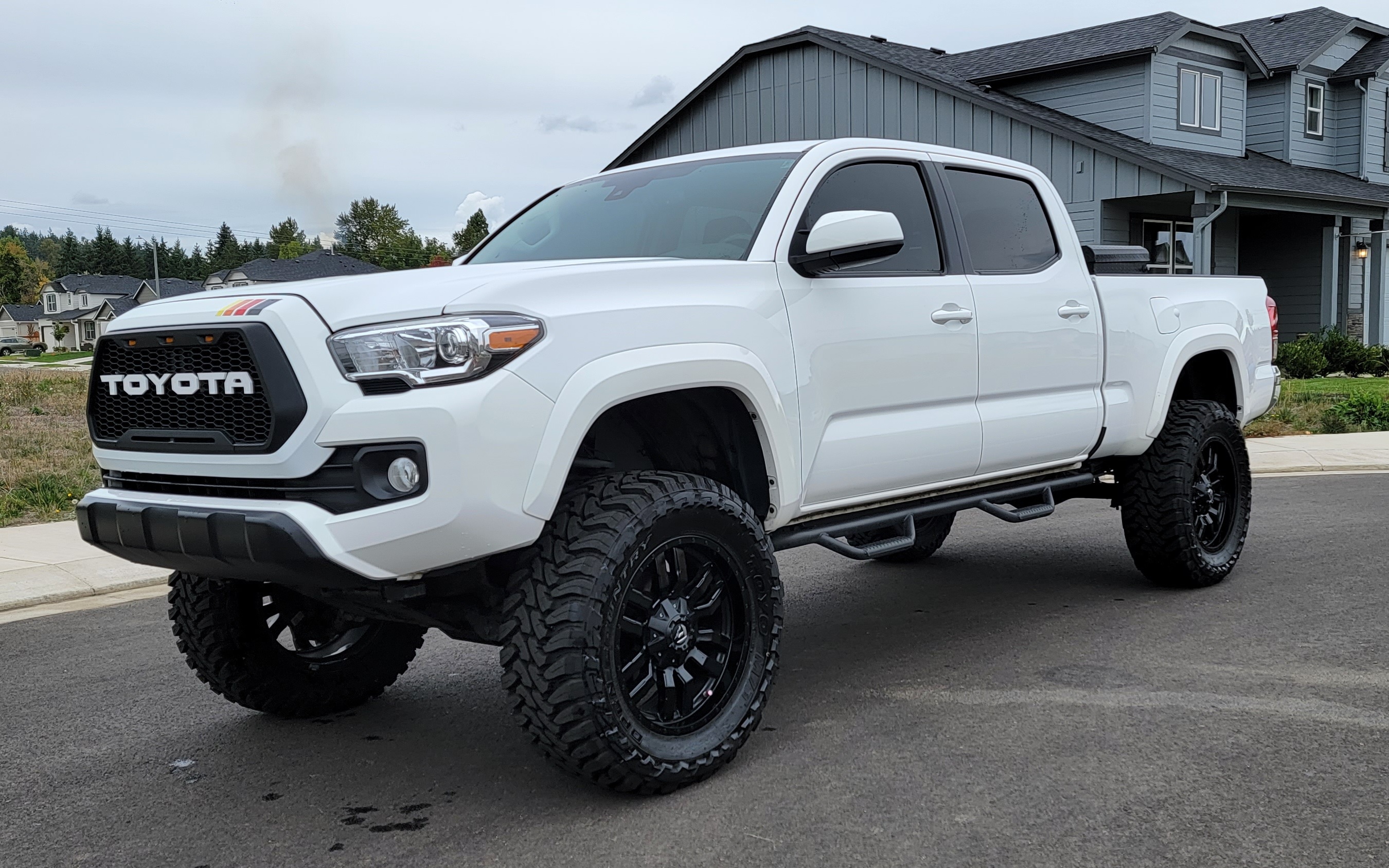 2018 Toyota Tacoma vs. 2018 Toyota Hilux: What's the Difference? -  Autotrader