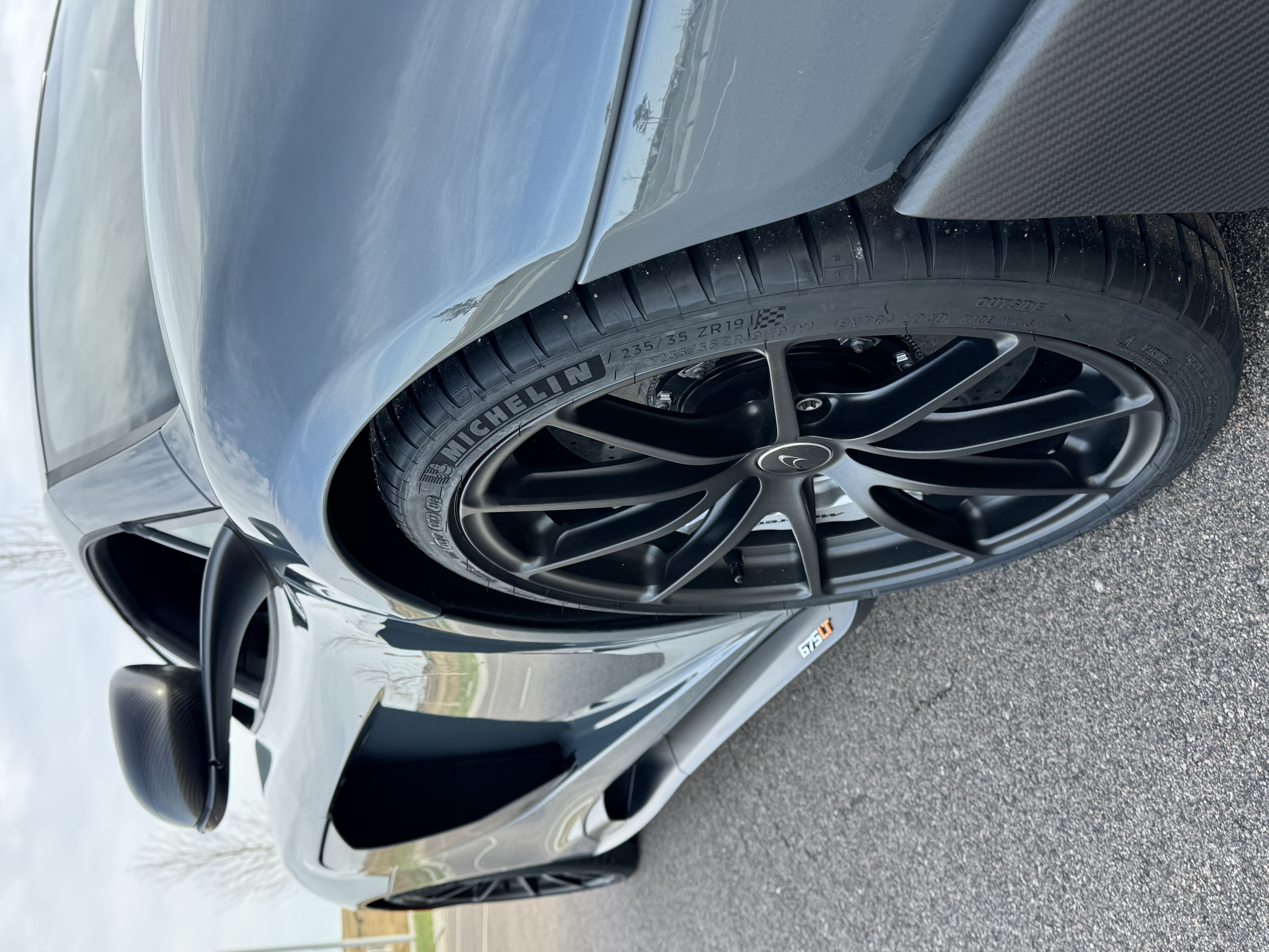 Used 2016 McLaren 675LT Coupe photo 13