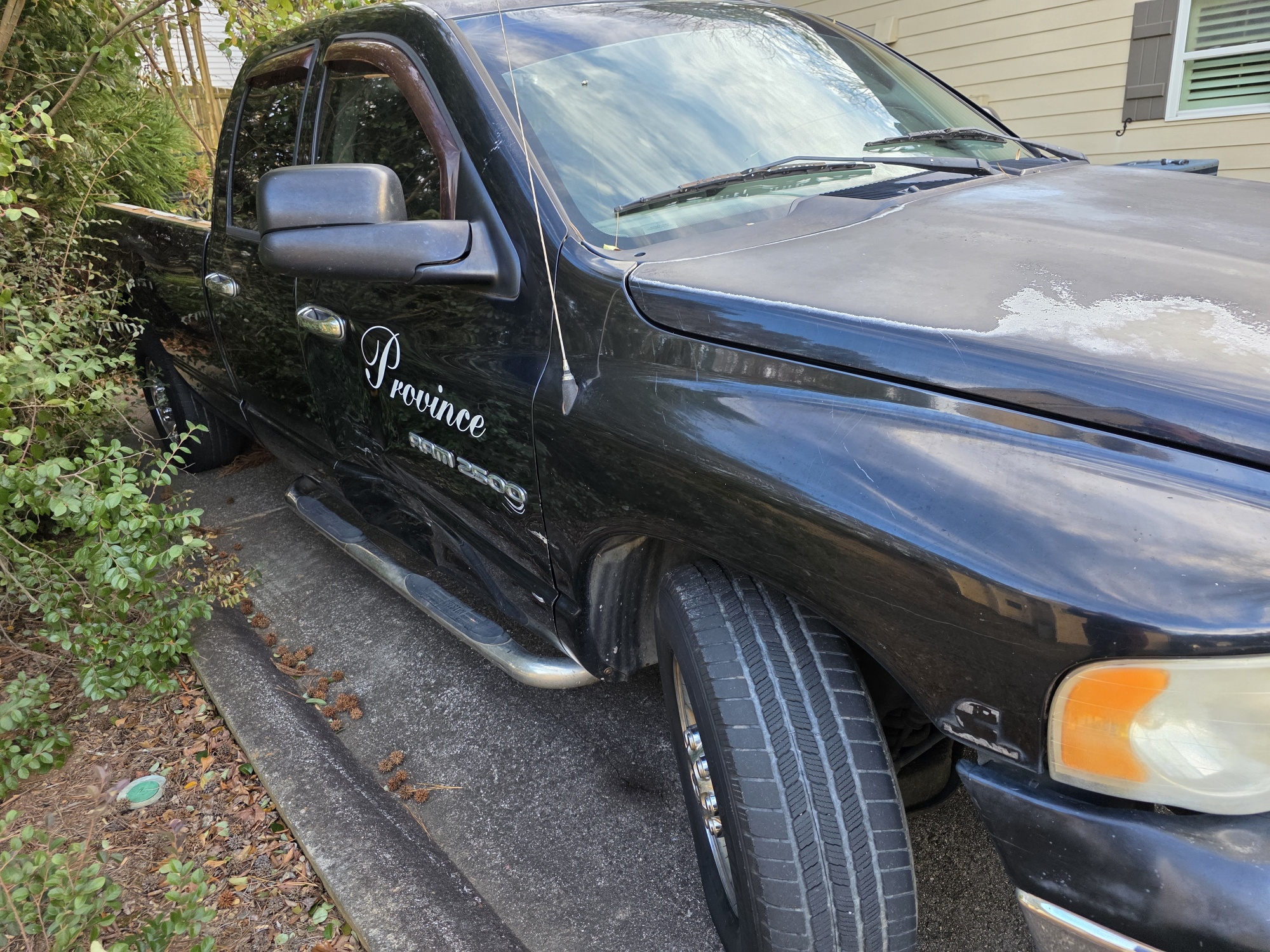 2004 Dodge Ram 2500 Truck SLT