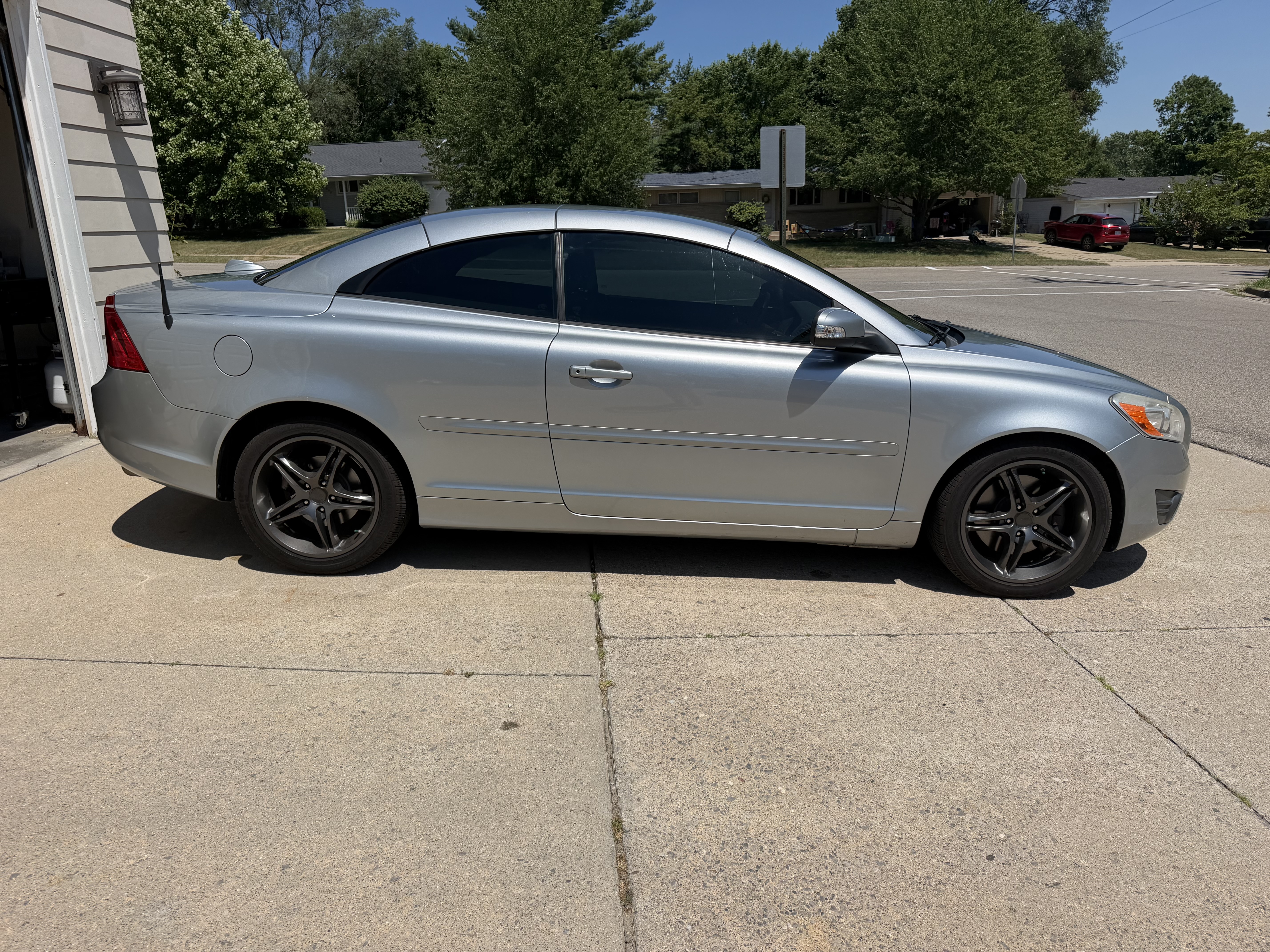 Used 2011 Volvo C70 T5