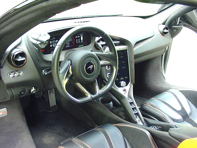 Used 2024 McLaren 750S Spider photo 9