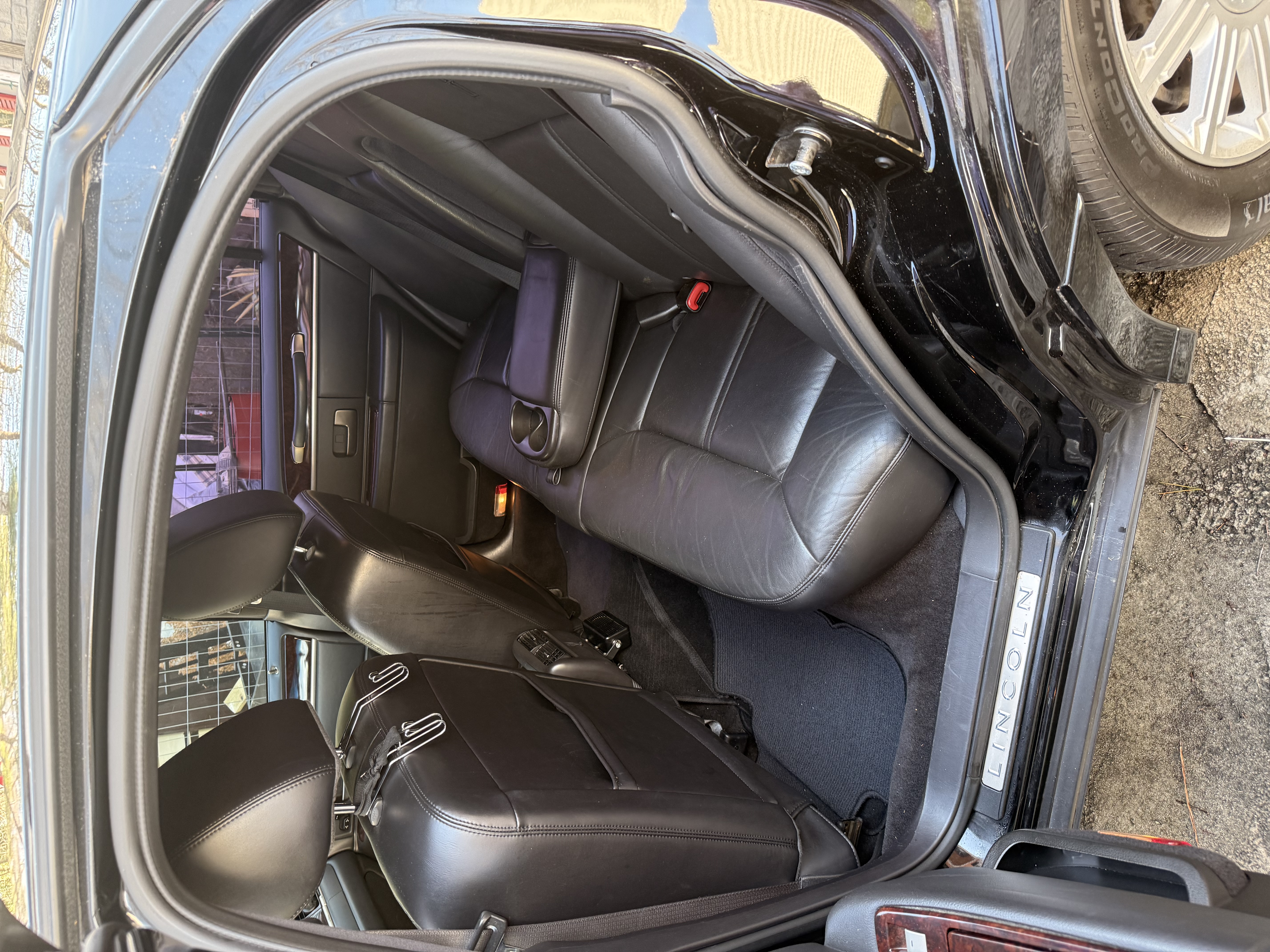 2011 Lincoln Town Car Signature Limited