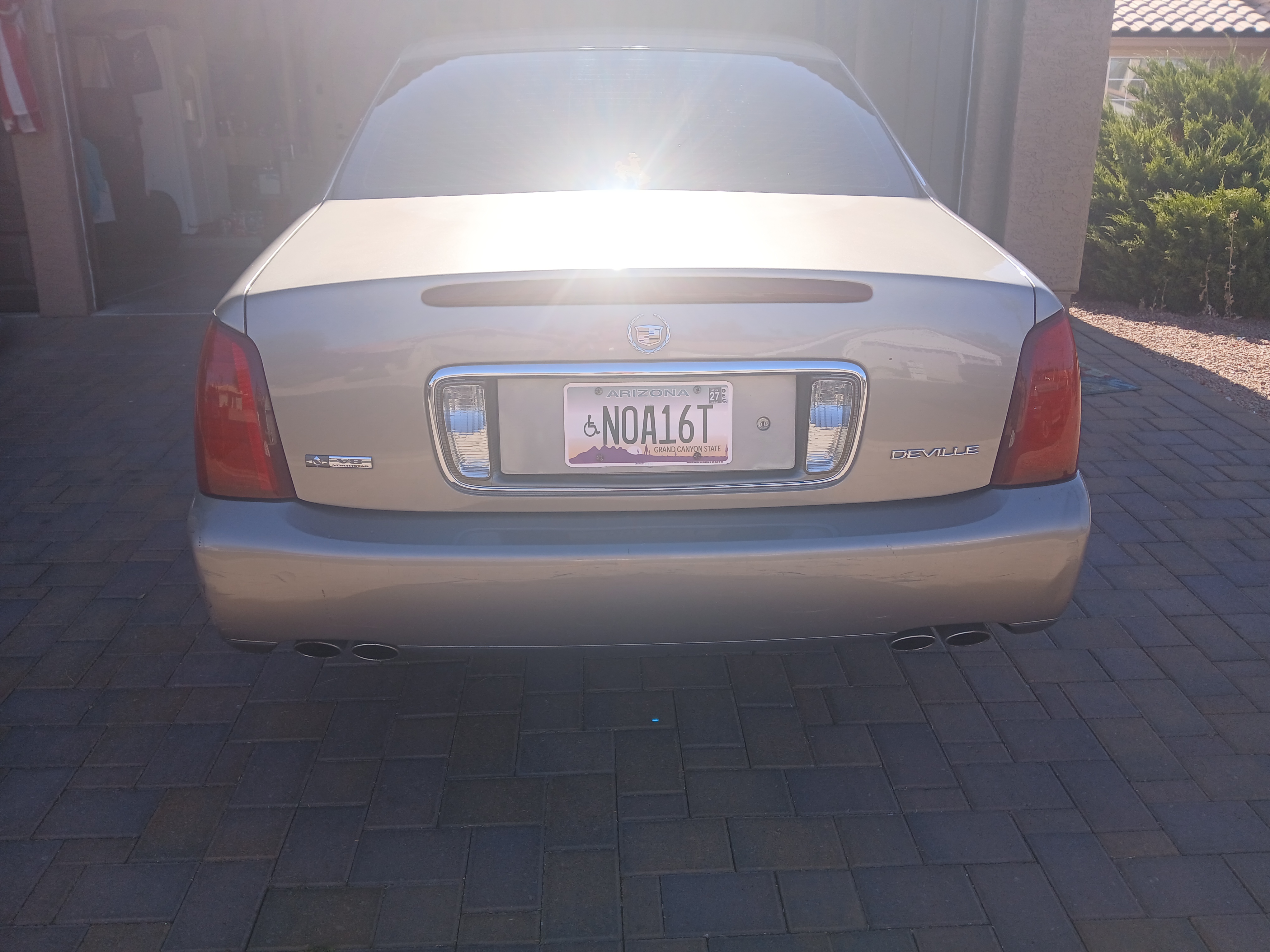 Cadillac Deville 2004 photo 3