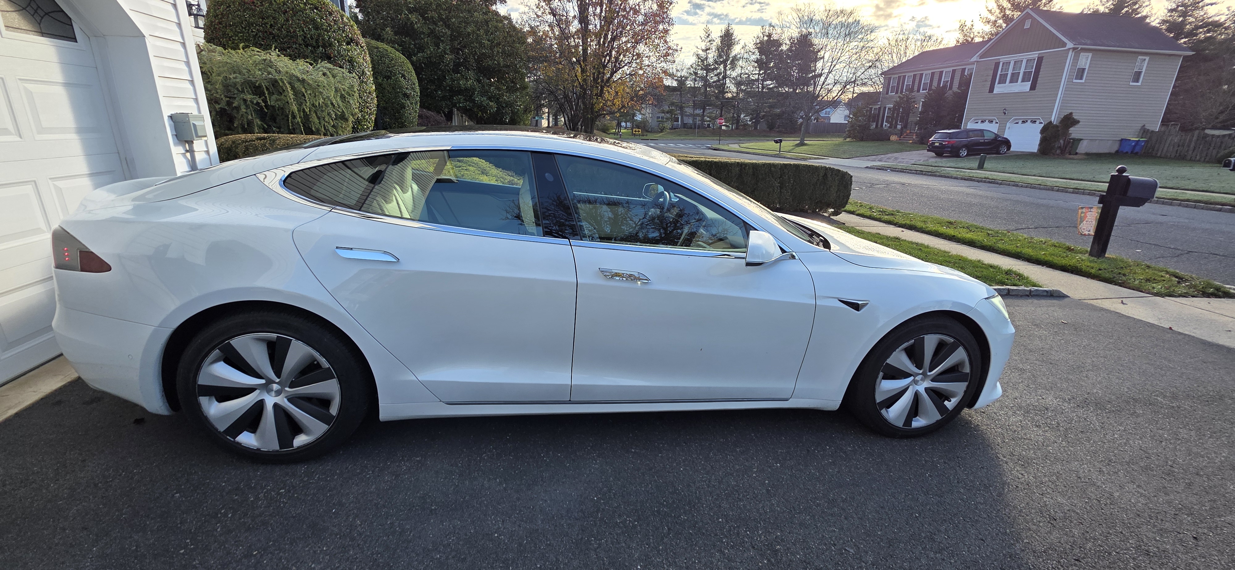 2020 Tesla Model S Long Range Plus