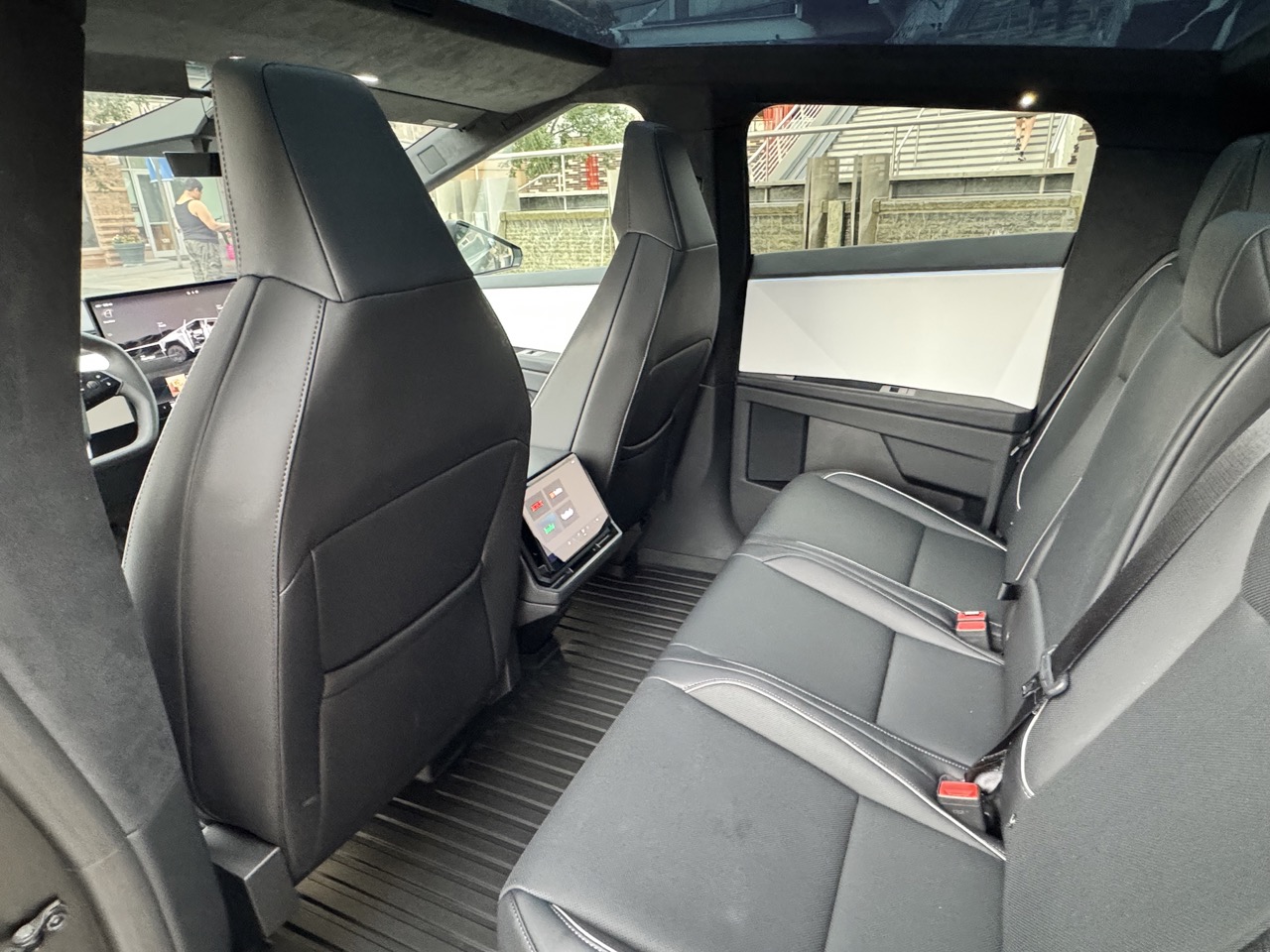 2024 Tesla Cybertruck AWD Crew Cab