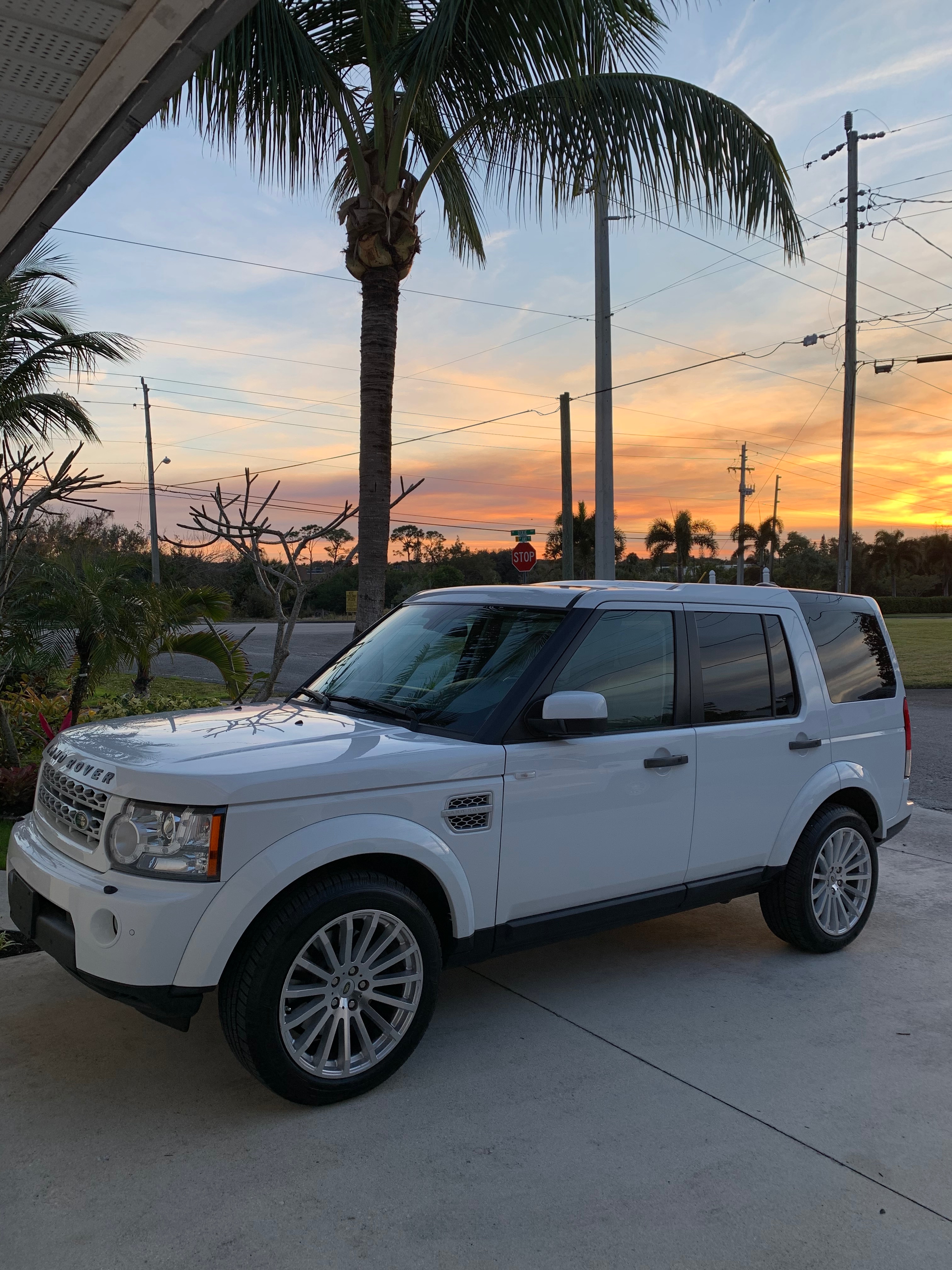 Used 2013 Land Rover LR4 HSE LUX