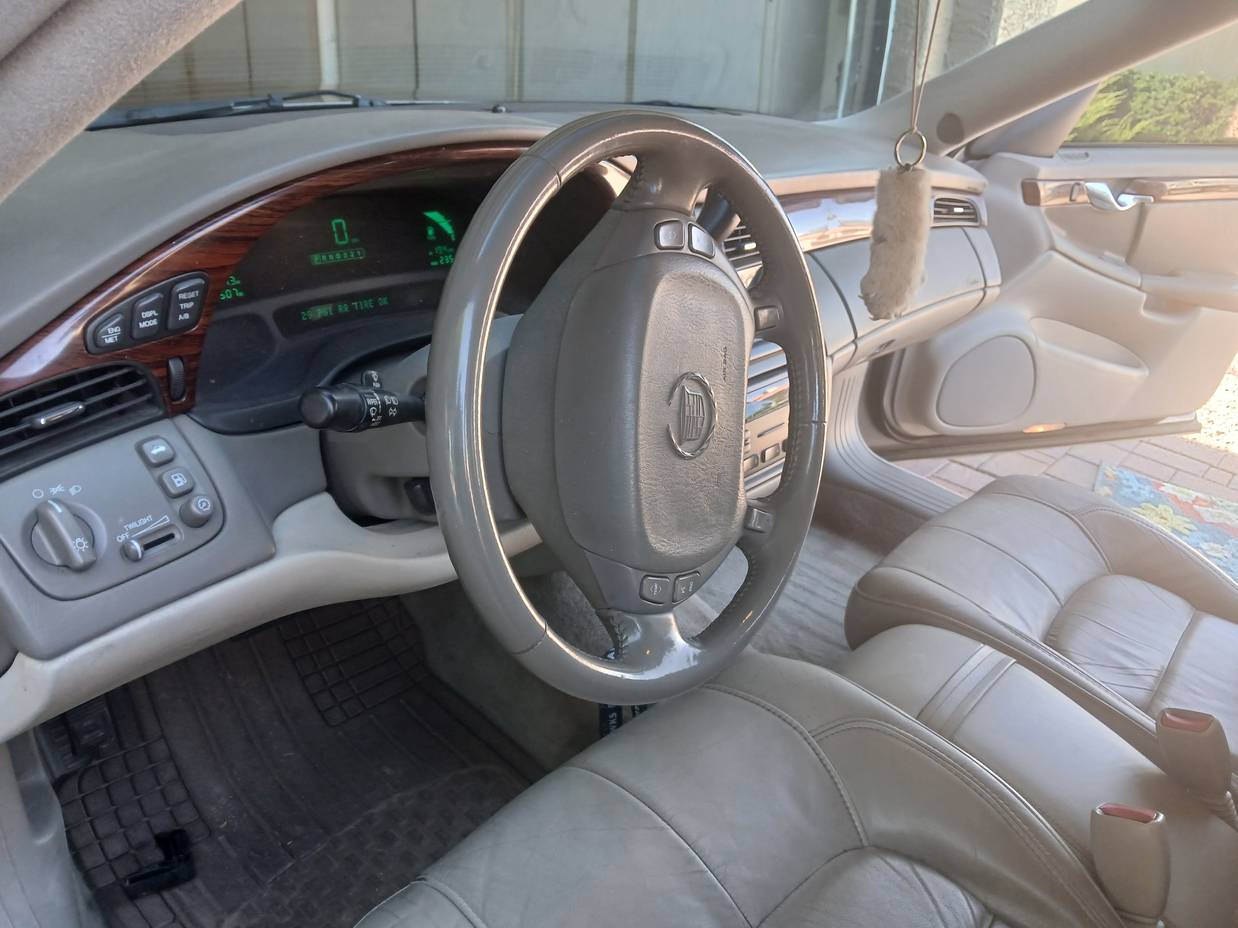 Cadillac Deville 2004 photo 4