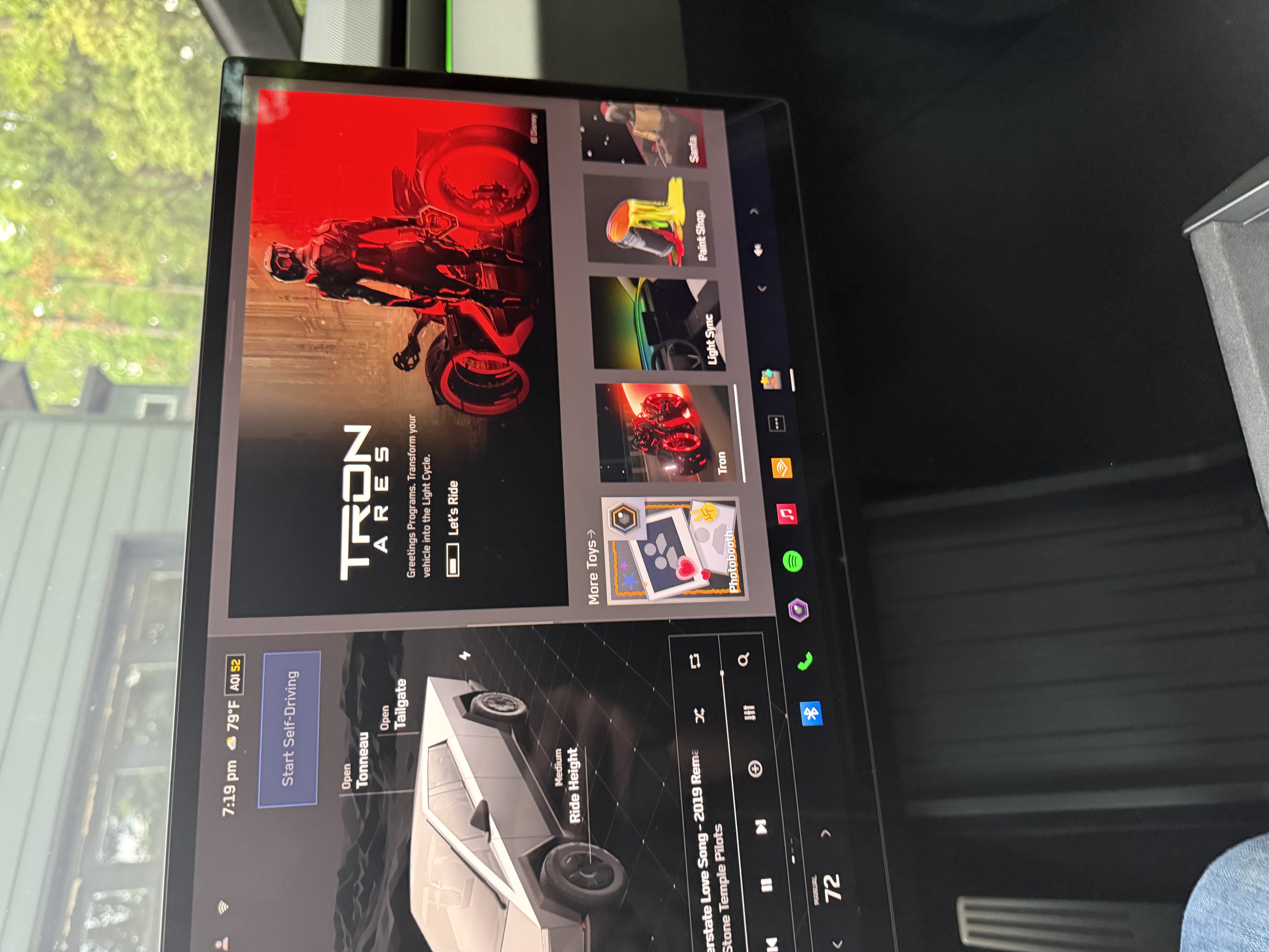 2025 Tesla Cybertruck AWD Crew Cab