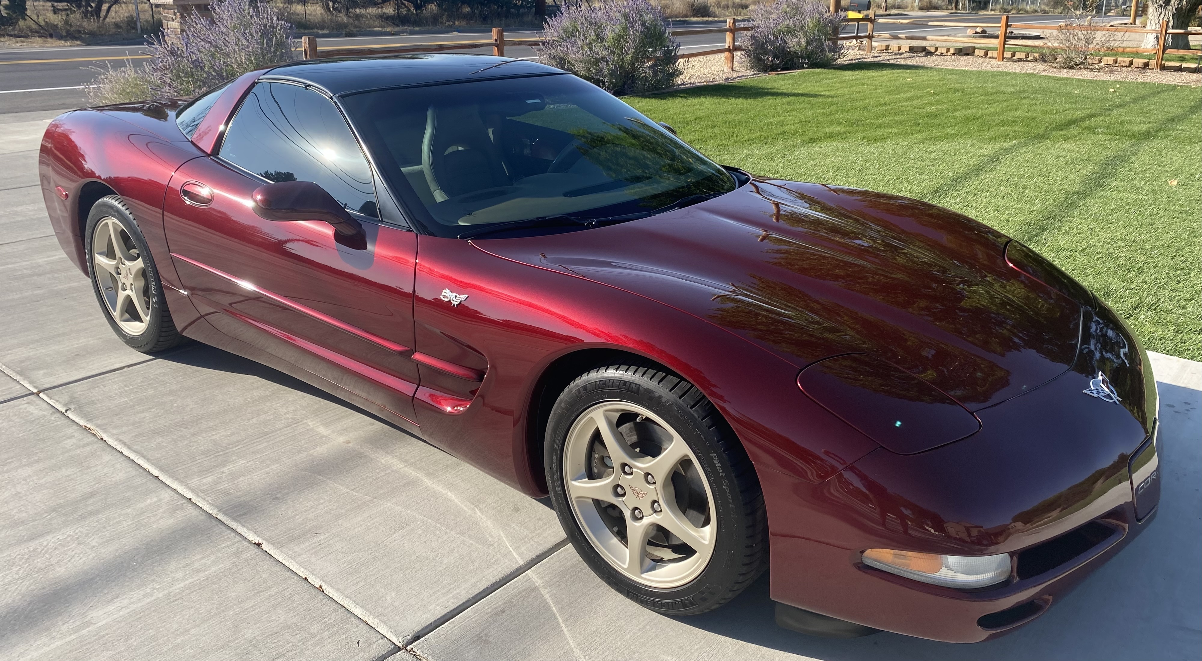 Used 2003 Chevrolet Corvette Coupe w/ Preferred Equipment Group