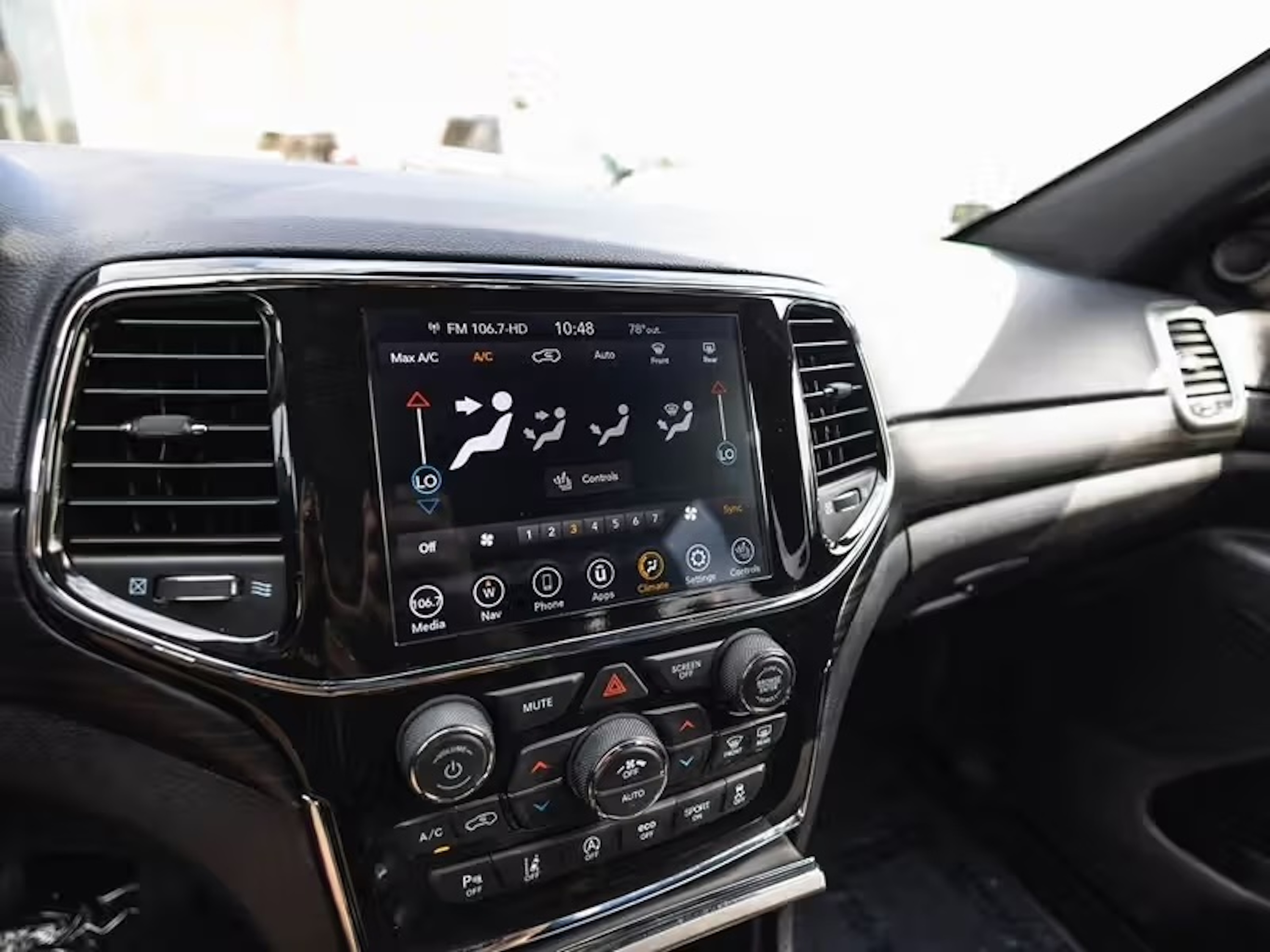 2022 Jeep Grand Cherokee Laredo X