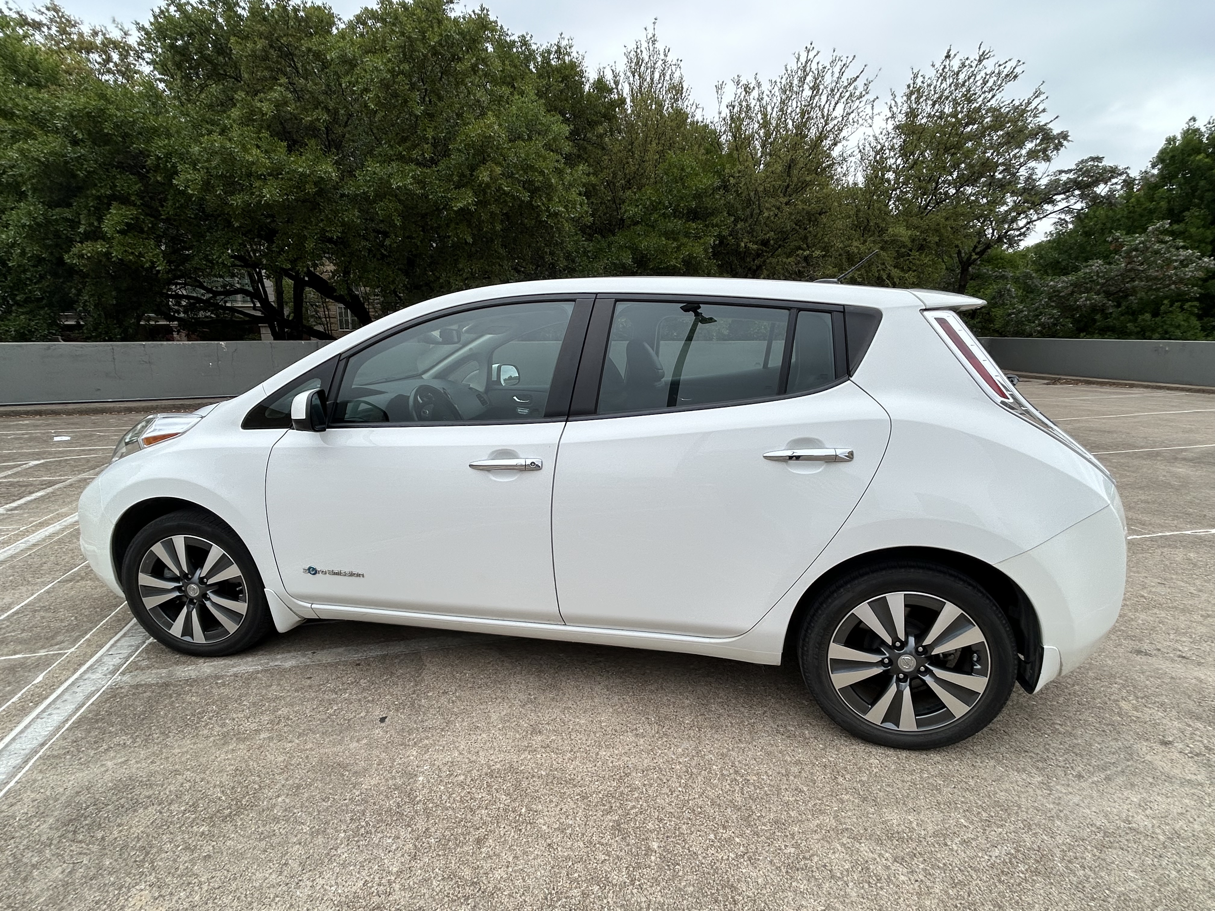 Used 2015 Nissan Leaf SL w/ Premium Package