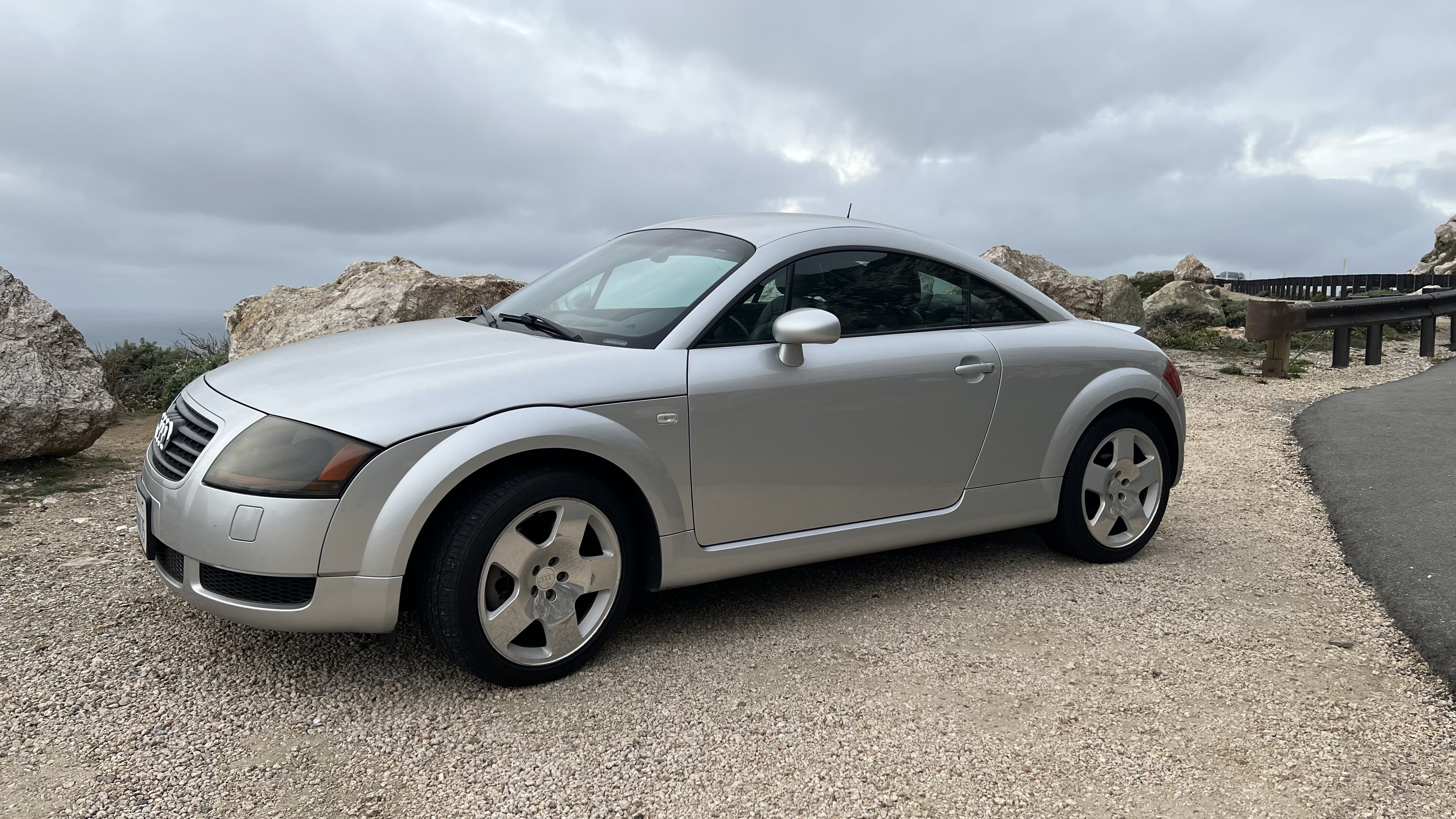 Audi TT シルバー オープンカー 走行距離約70000 km Audi TT for Sale - Kelley Blue Book