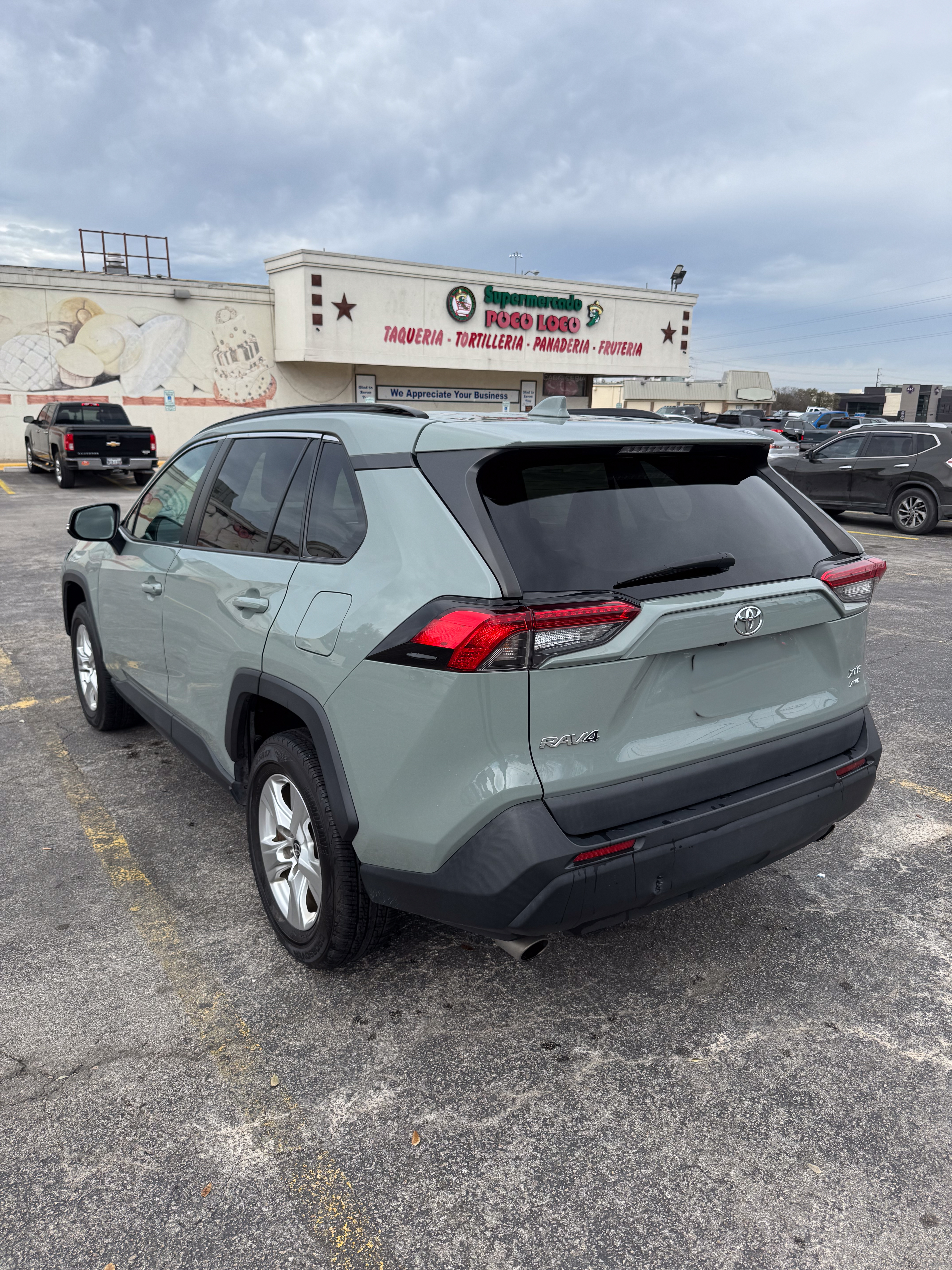 2021 Toyota RAV4 XLE