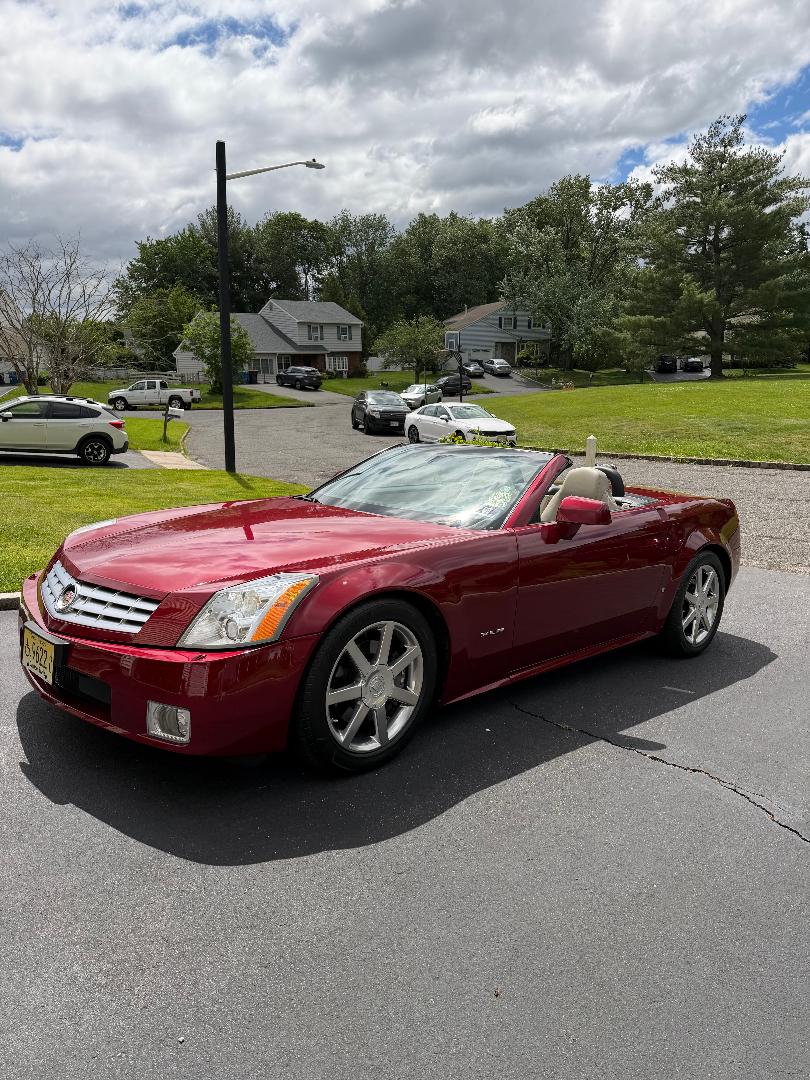 Used 2006 Cadillac XLR
