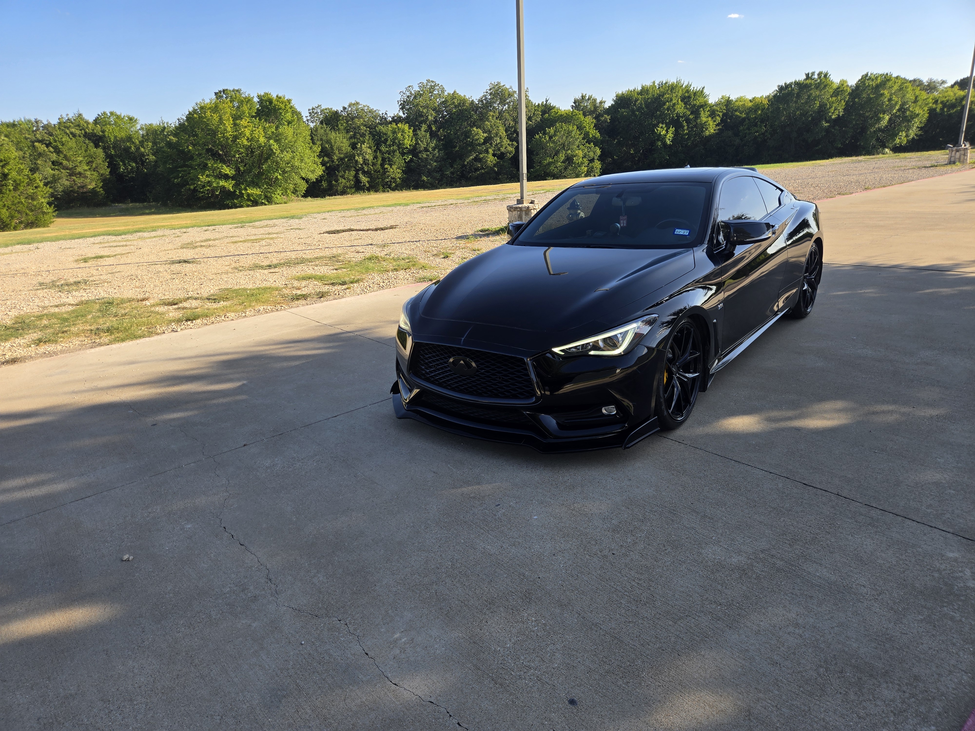 2018 INFINITI Q60 Coupe LUXE