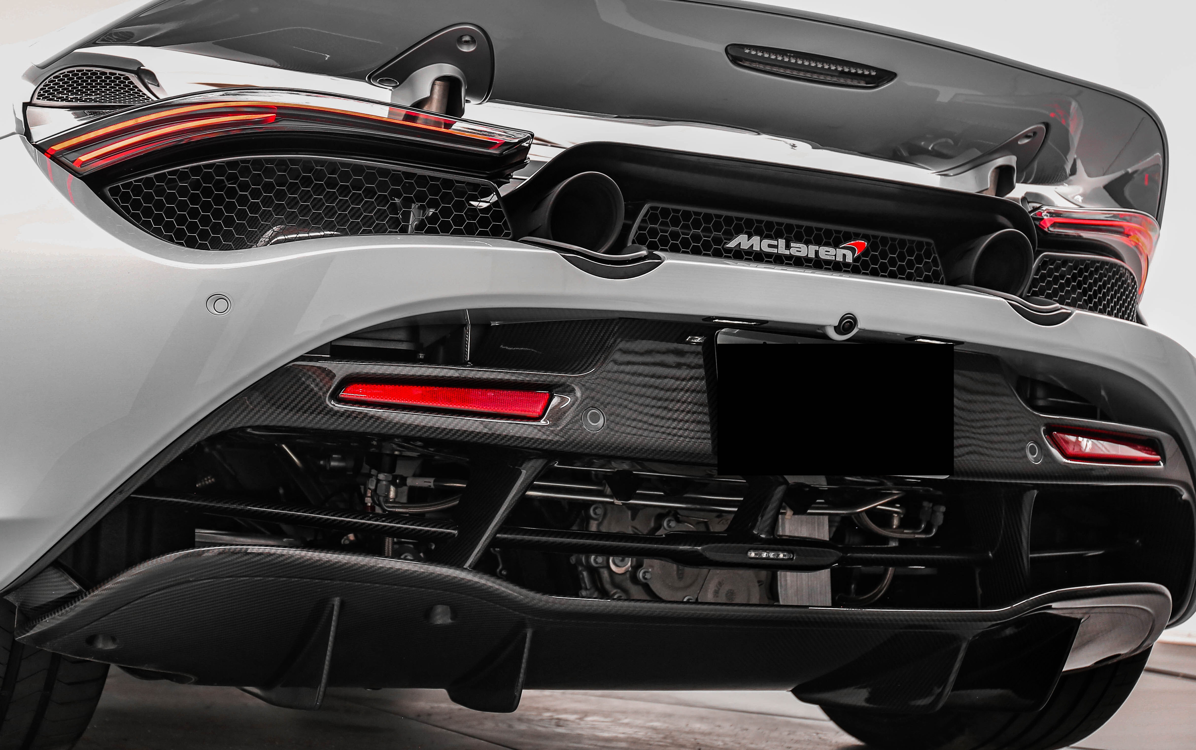 Used 2018 McLaren 720S Luxury photo 16