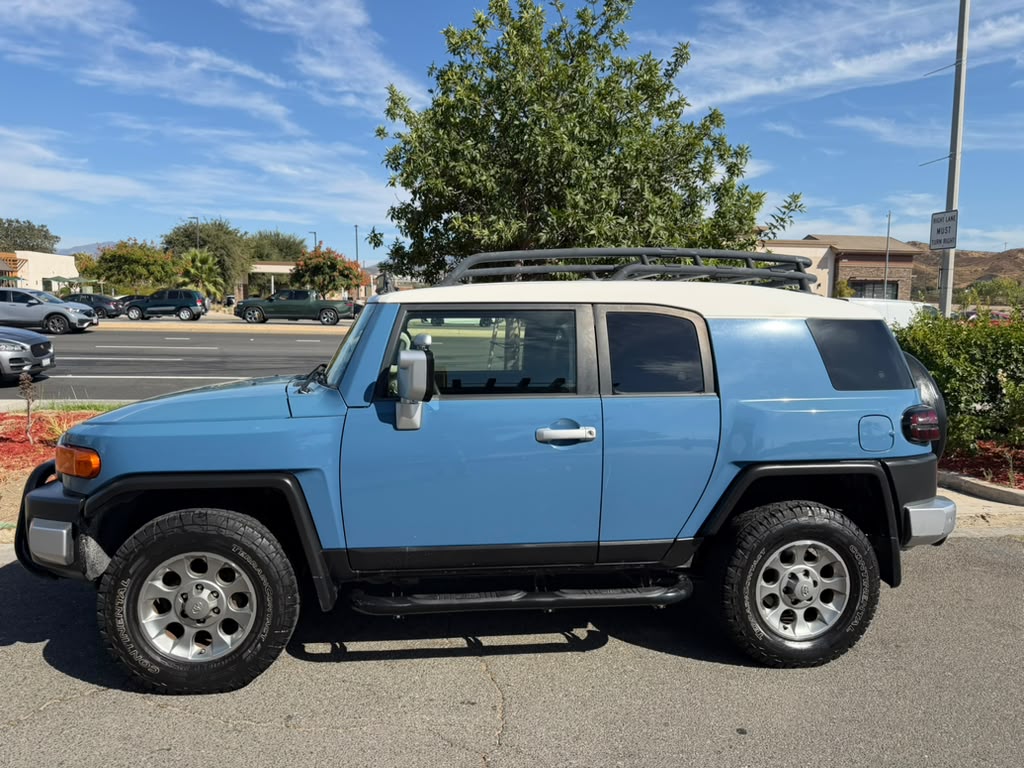 Used 2013 Toyota FJ Cruiser 4WD w/ Convenience Pkg