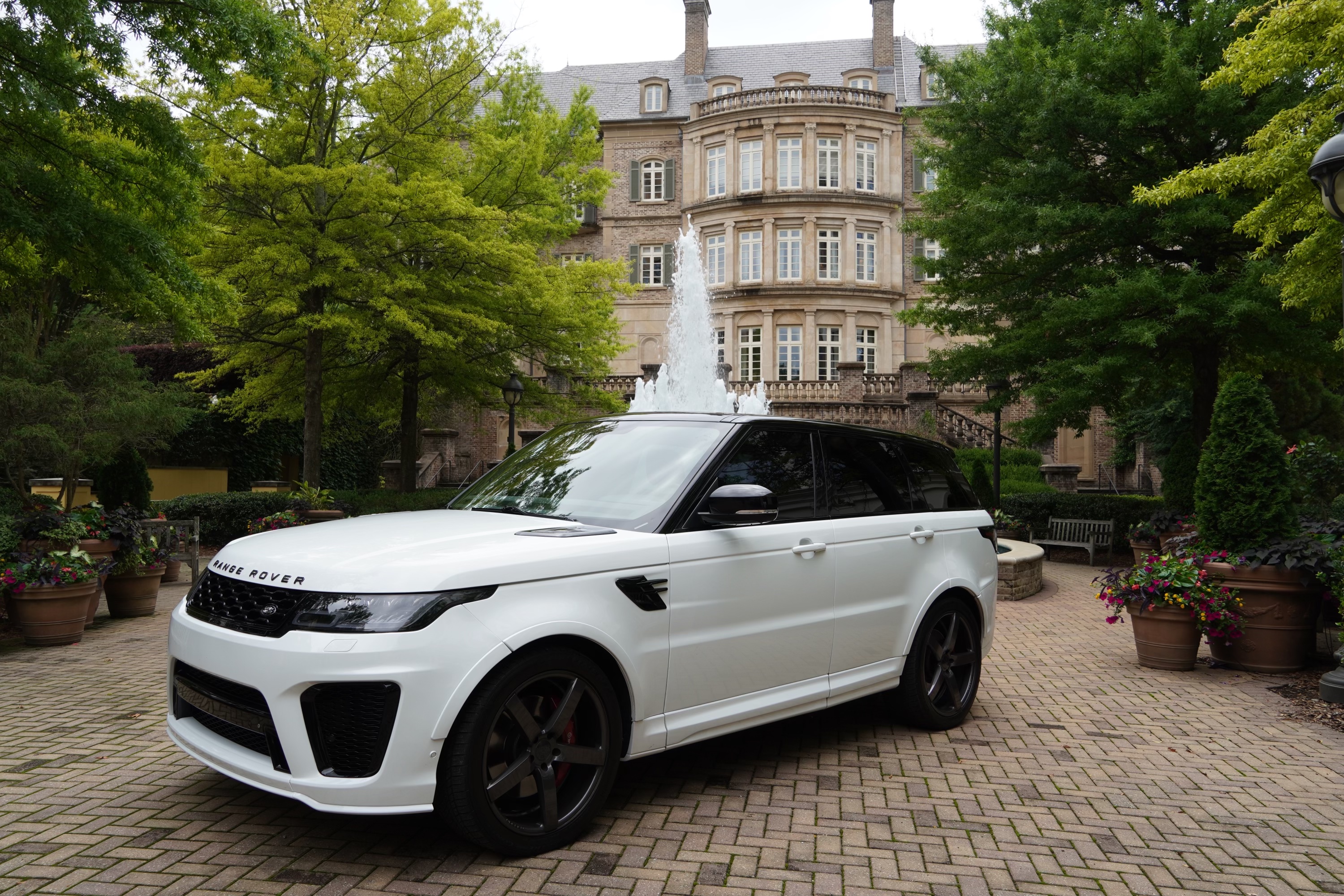 Land Rover Range Rover Sport SVR 2018 - 20 May 2023 - Autogespot