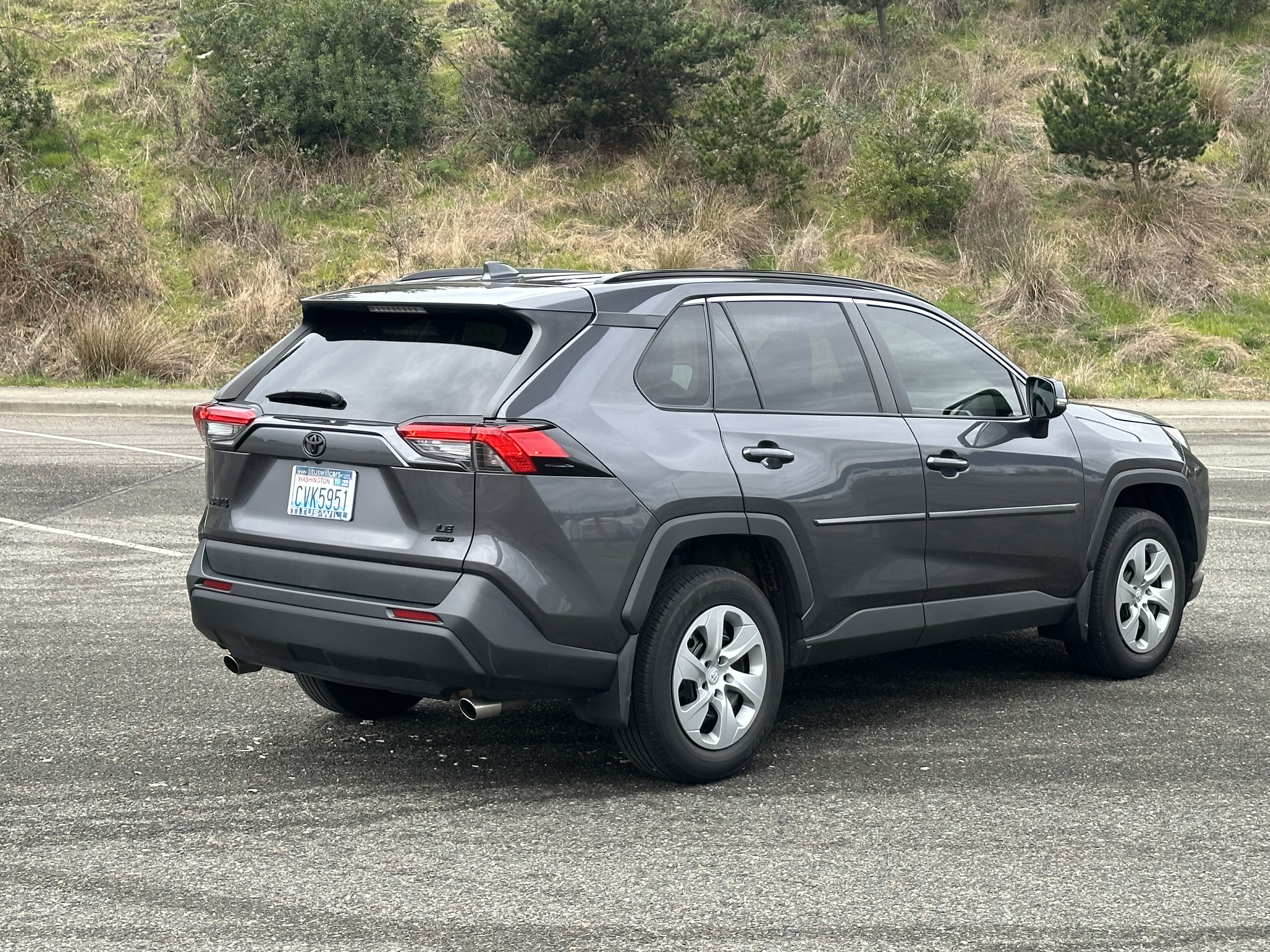 2020 Toyota RAV4 LE