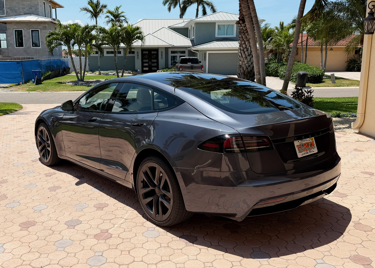 2023 Tesla Model S Standard Range
