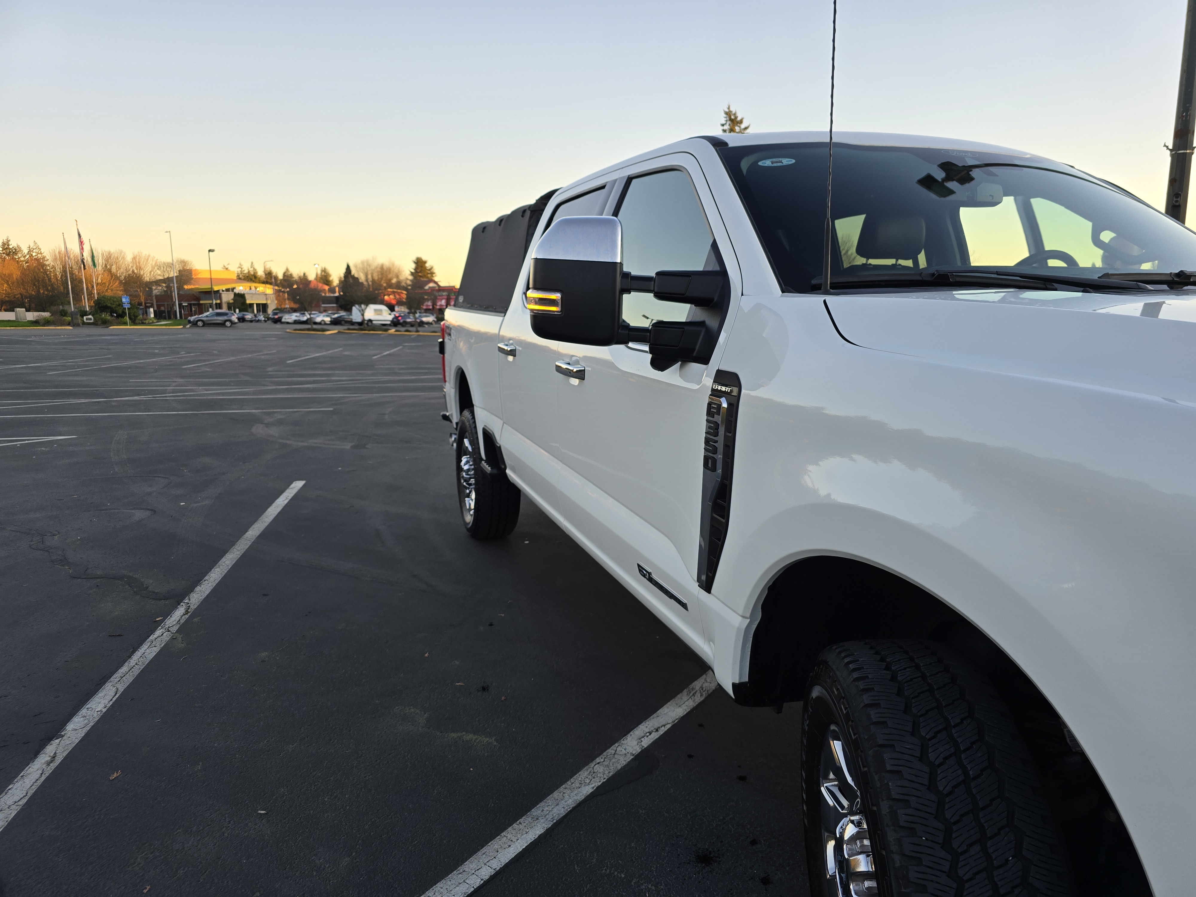 2024 Ford F350 Lariat