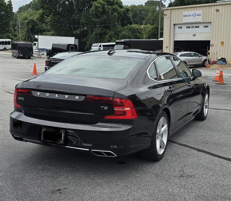 2019 Volvo S90 T5 Momentum