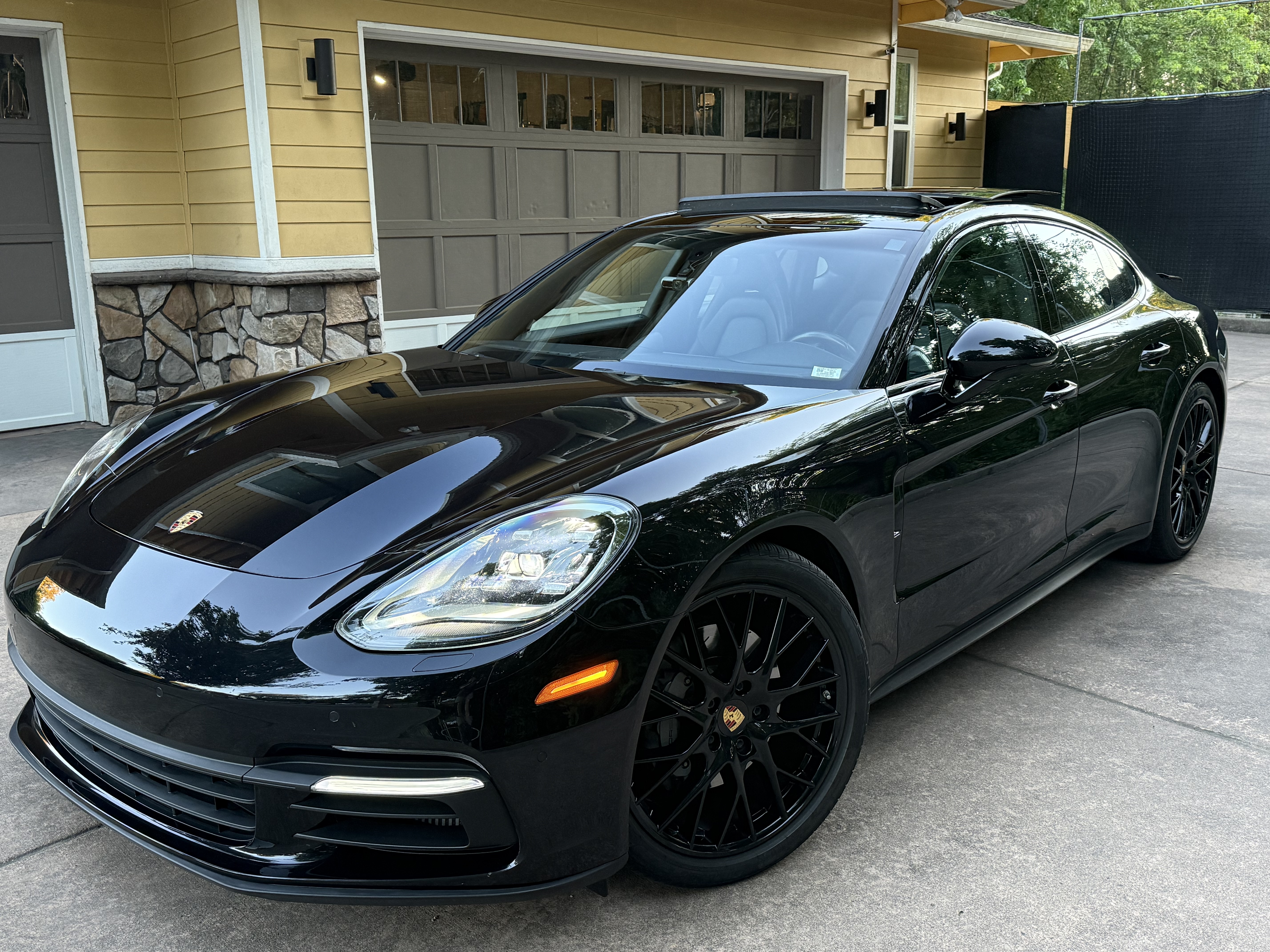 2018 Porsche Panamera S