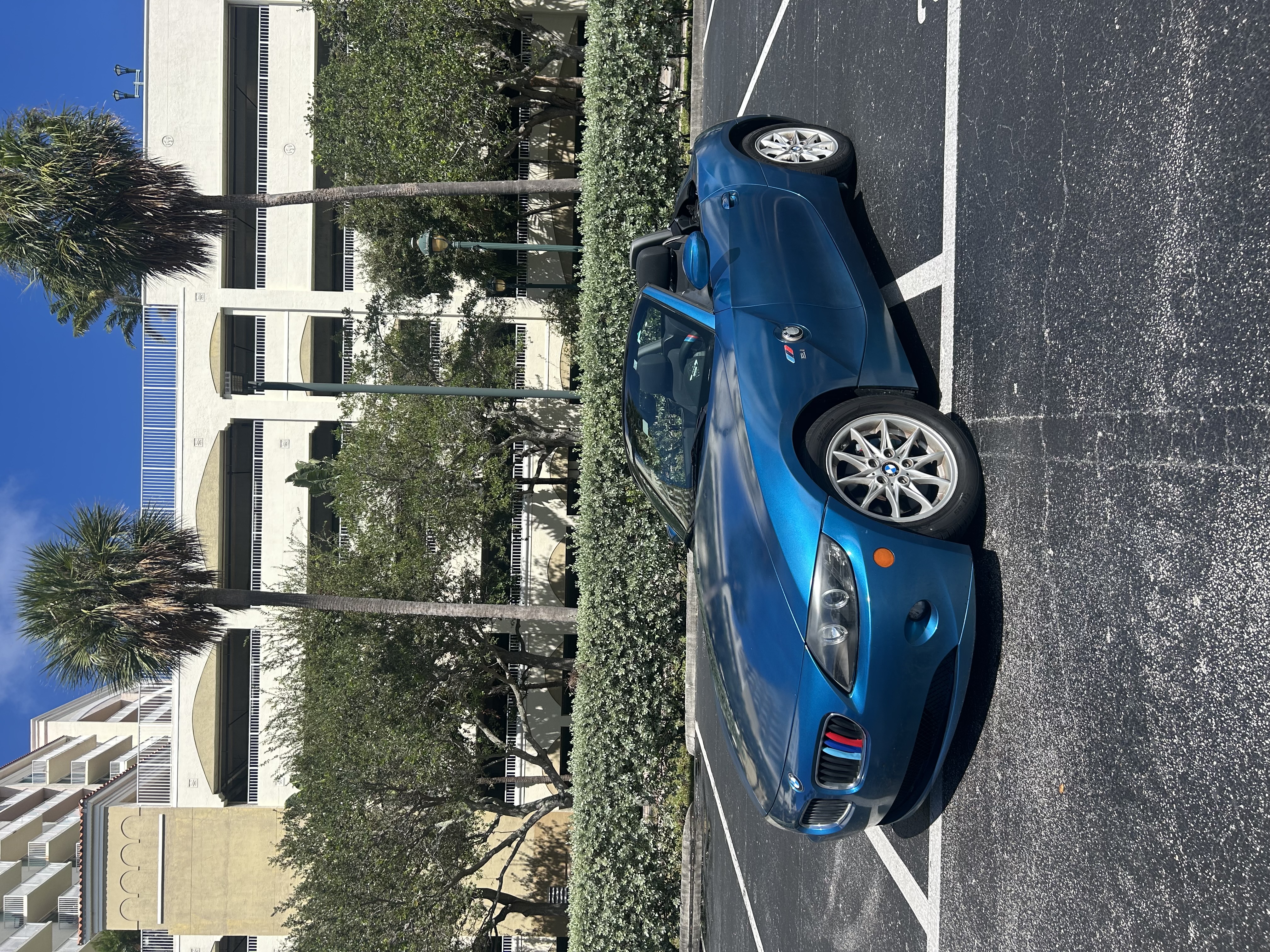 Used 2005 BMW Z4 2.5i