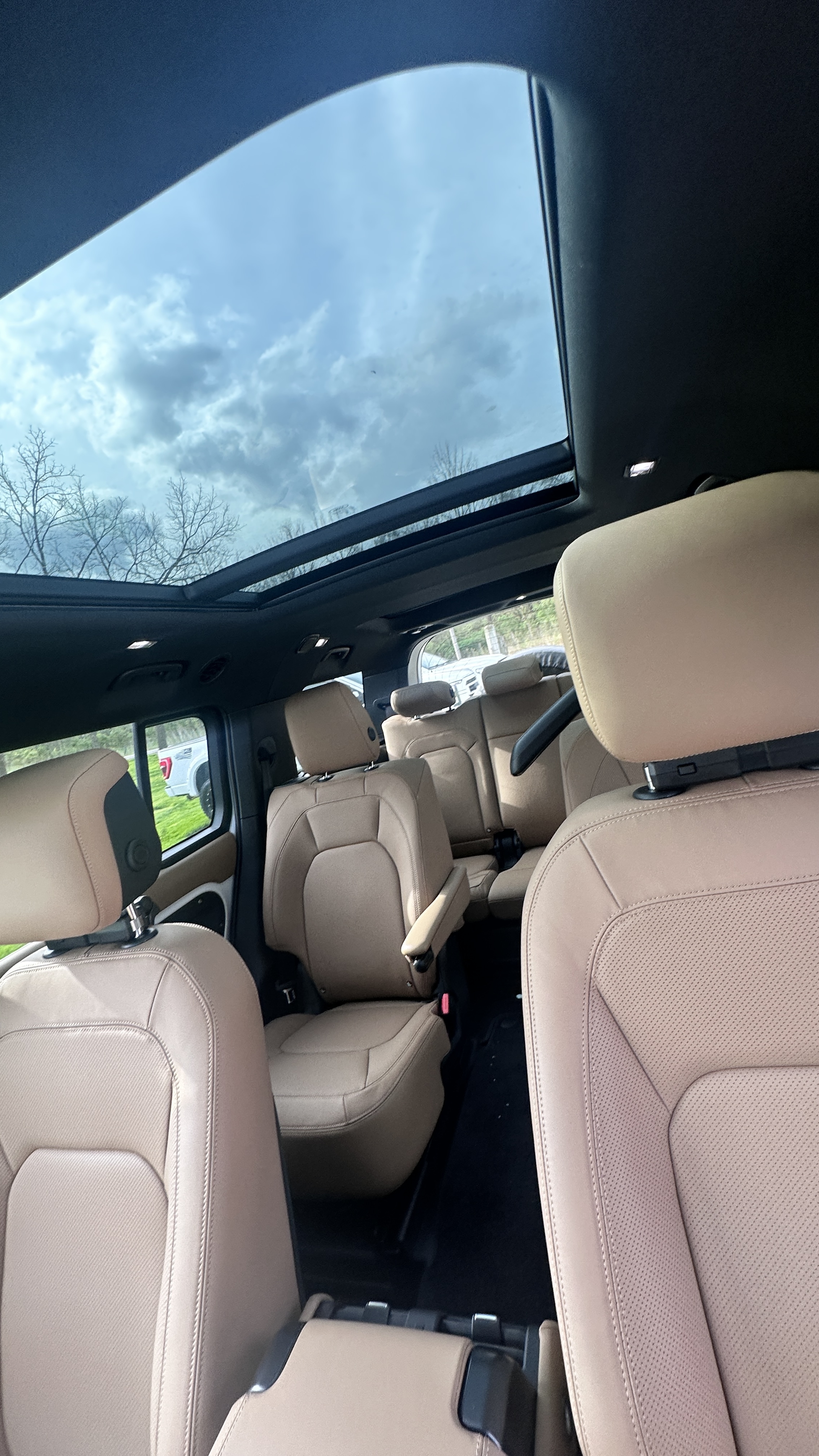 2025 Land Rover Defender 130 S