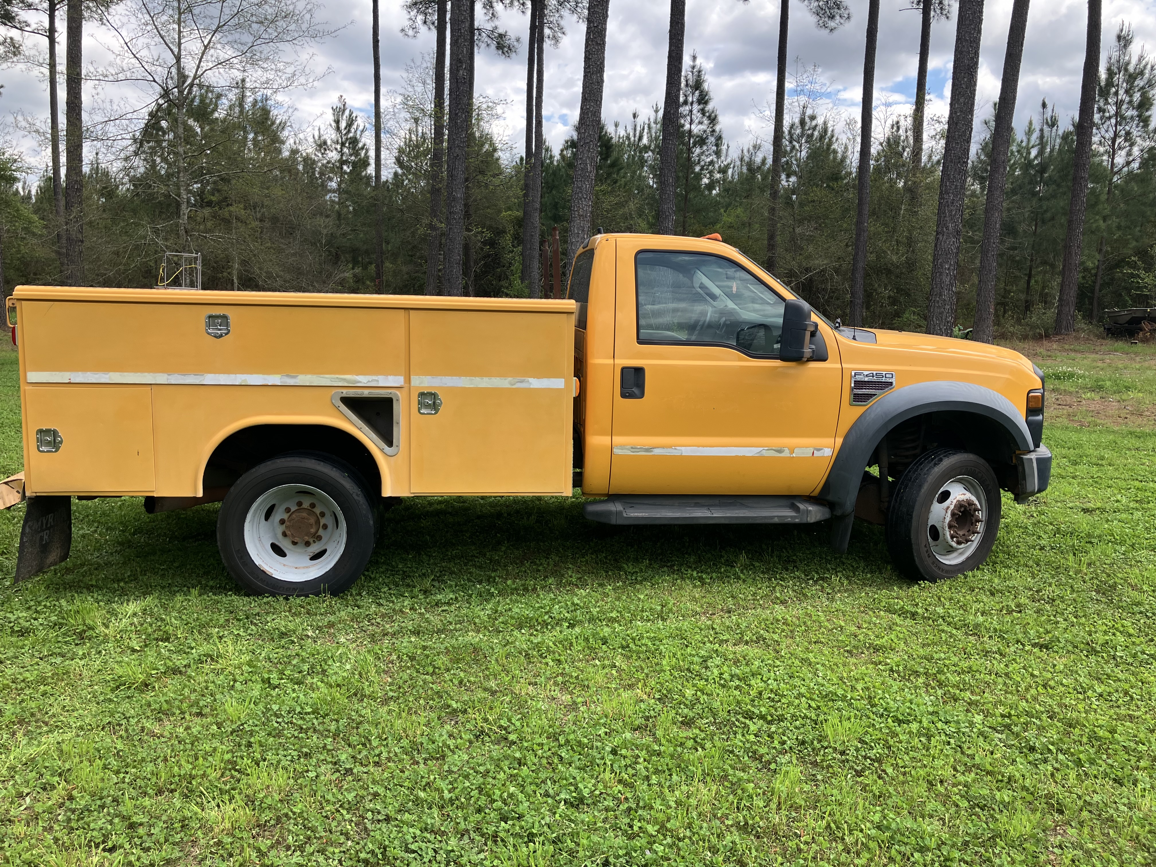 2008 Ford F450 2WD Regular Cab Super Duty