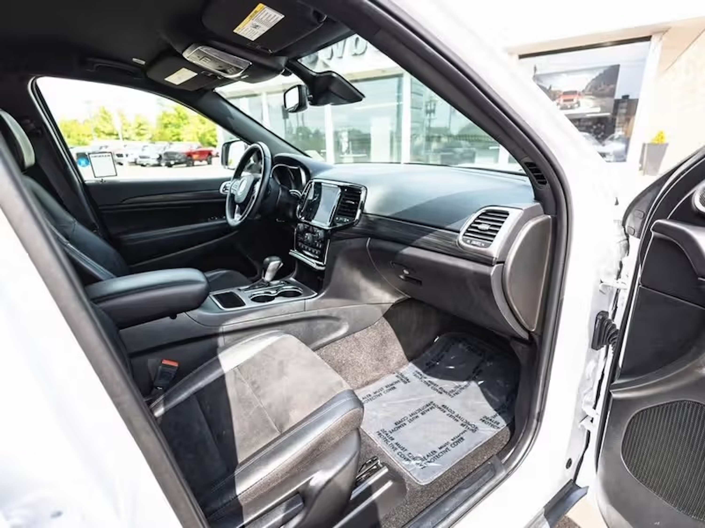 2022 Jeep Grand Cherokee Laredo X