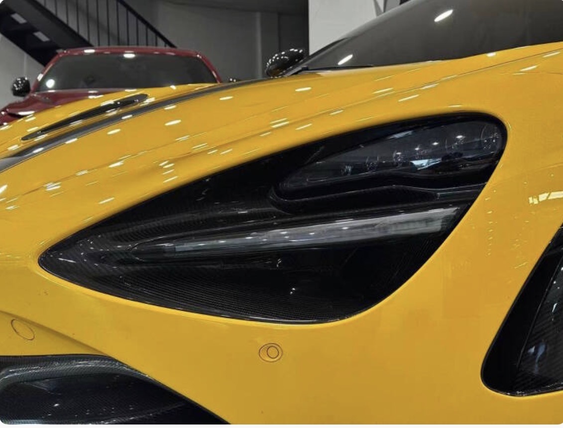 Used 2021 McLaren 720S Spider photo 4