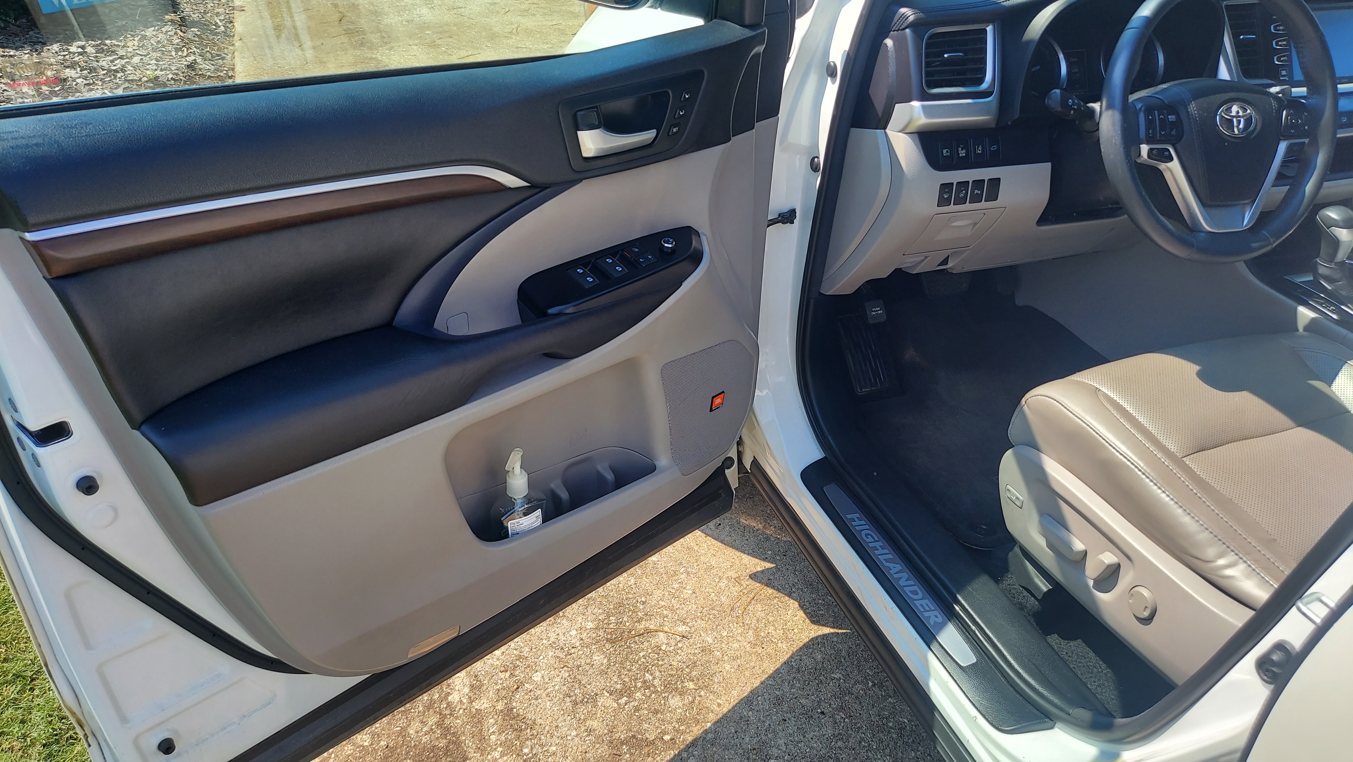 2016 Toyota Highlander Limited Platinum