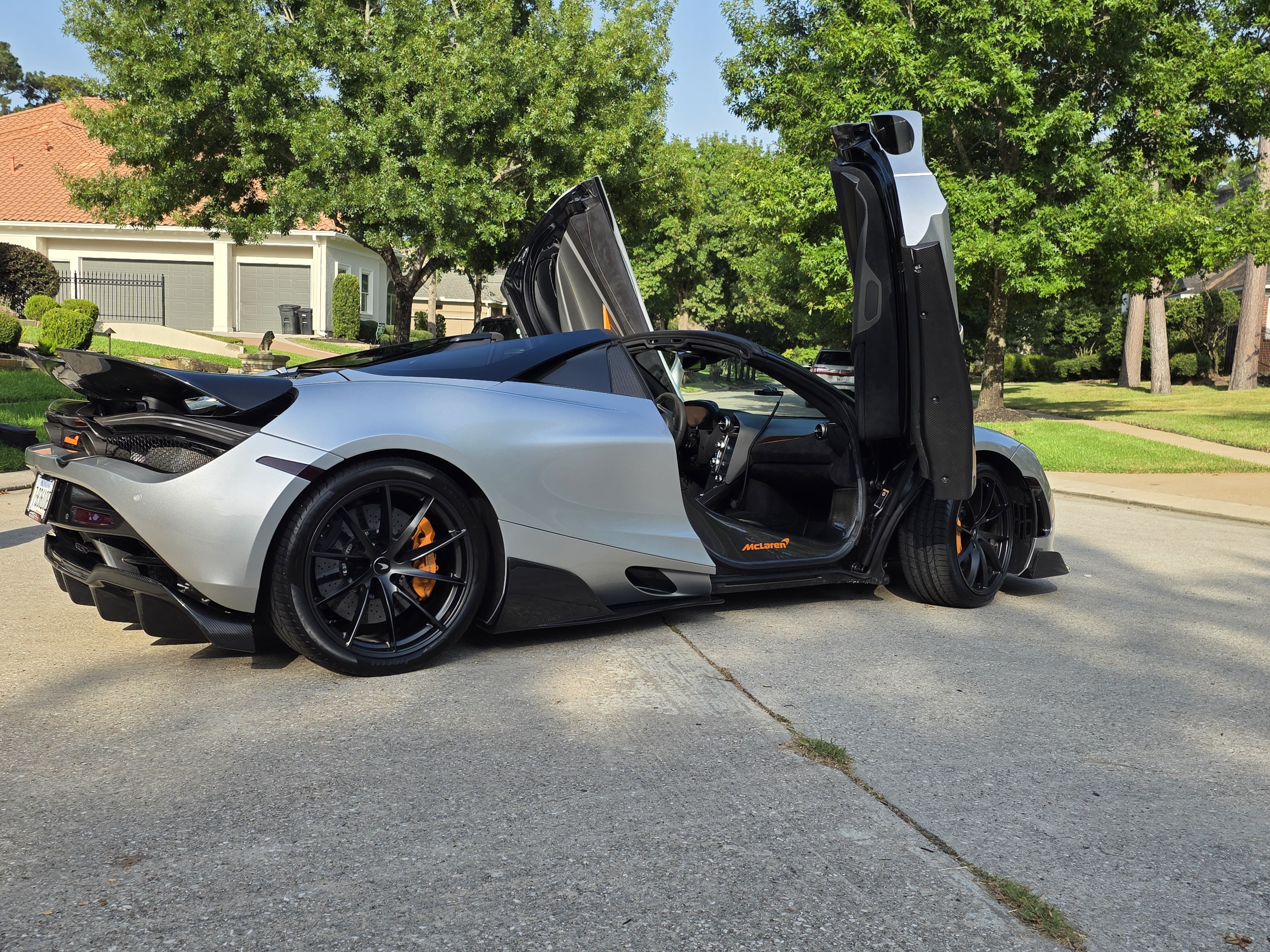 Used 2020 McLaren 720S Spider photo 3