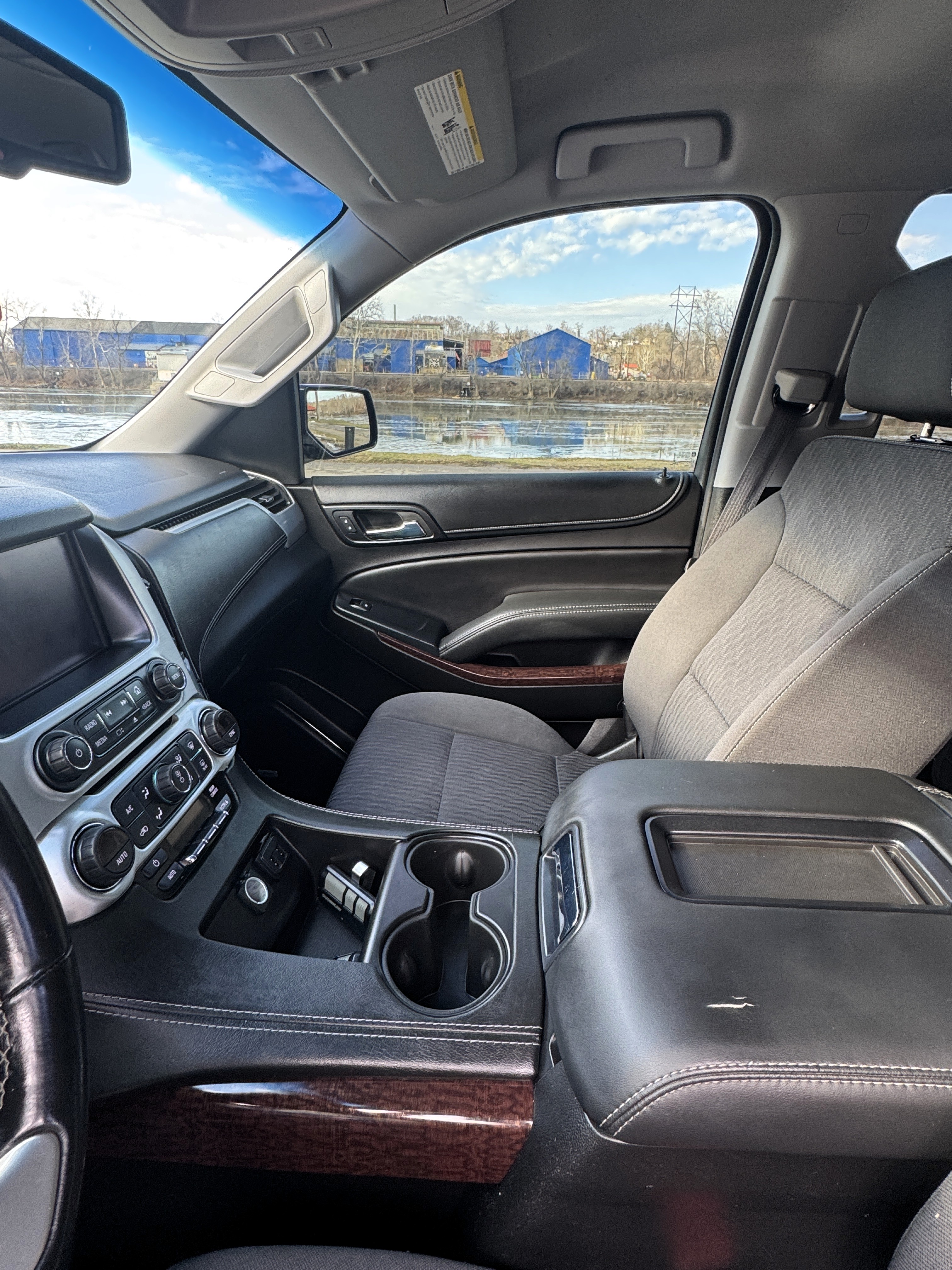 2017 GMC Yukon XL SLE