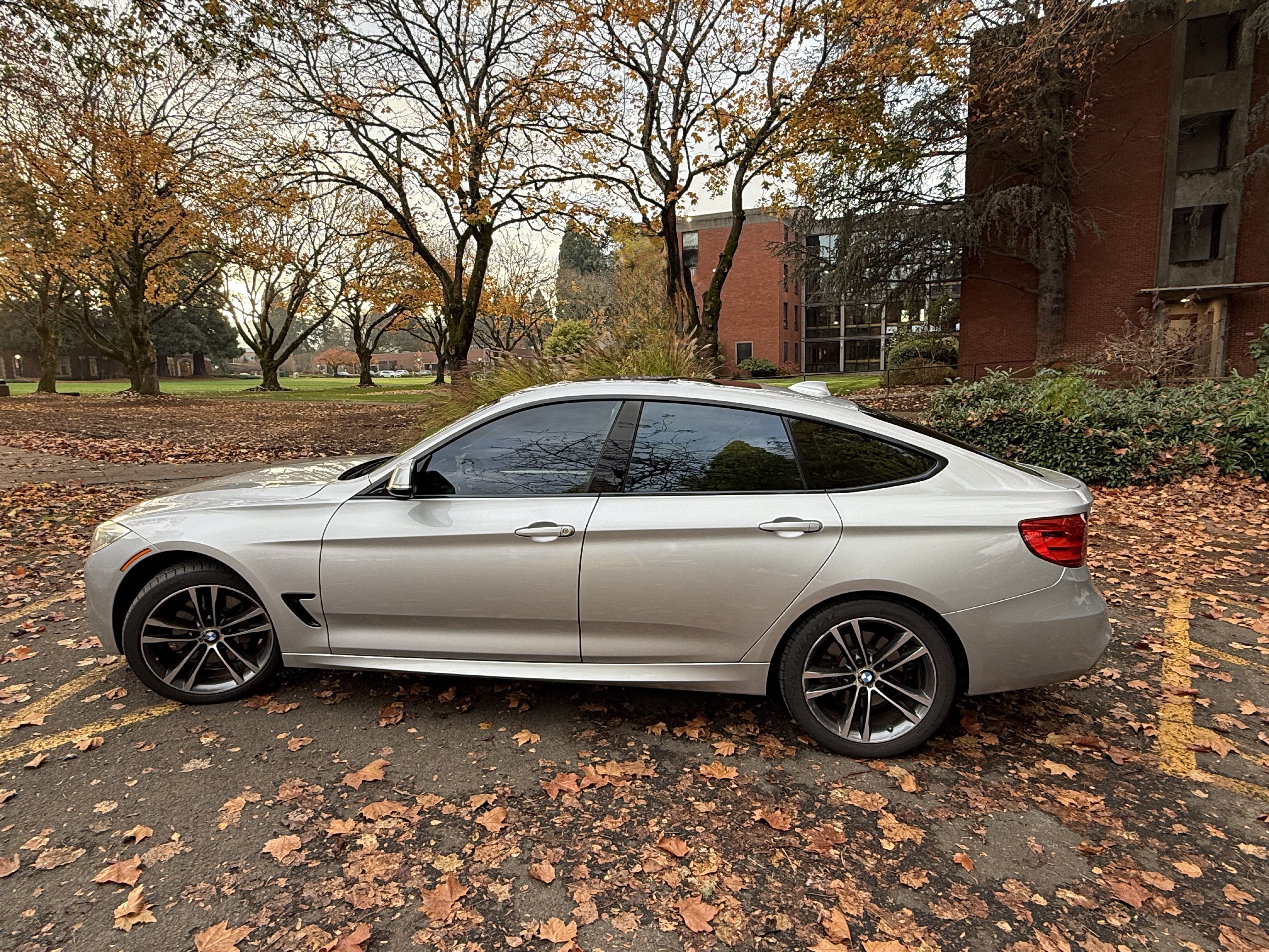 2014 BMW 335i Gran Turismo xDrive 335i Gran Turismo xDrive Sedan