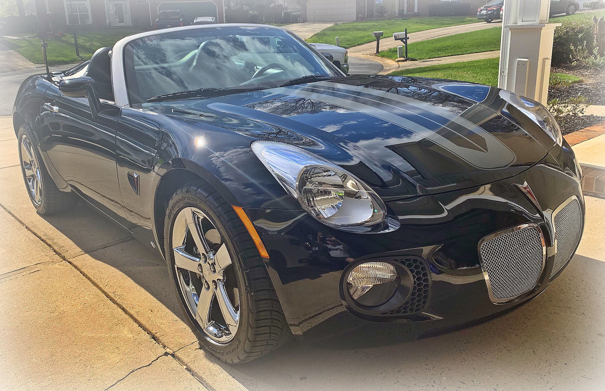 Used 2008 Pontiac Solstice GXP w/ Premium Package