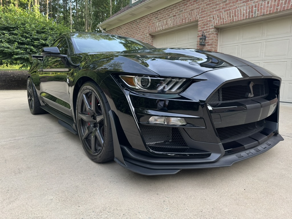 Used 2022 Ford Mustang Shelby GT500 w/ Carbon Fiber Track Pack