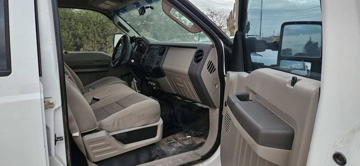 2008 Ford F550 4x4 Crew Cab Super Duty